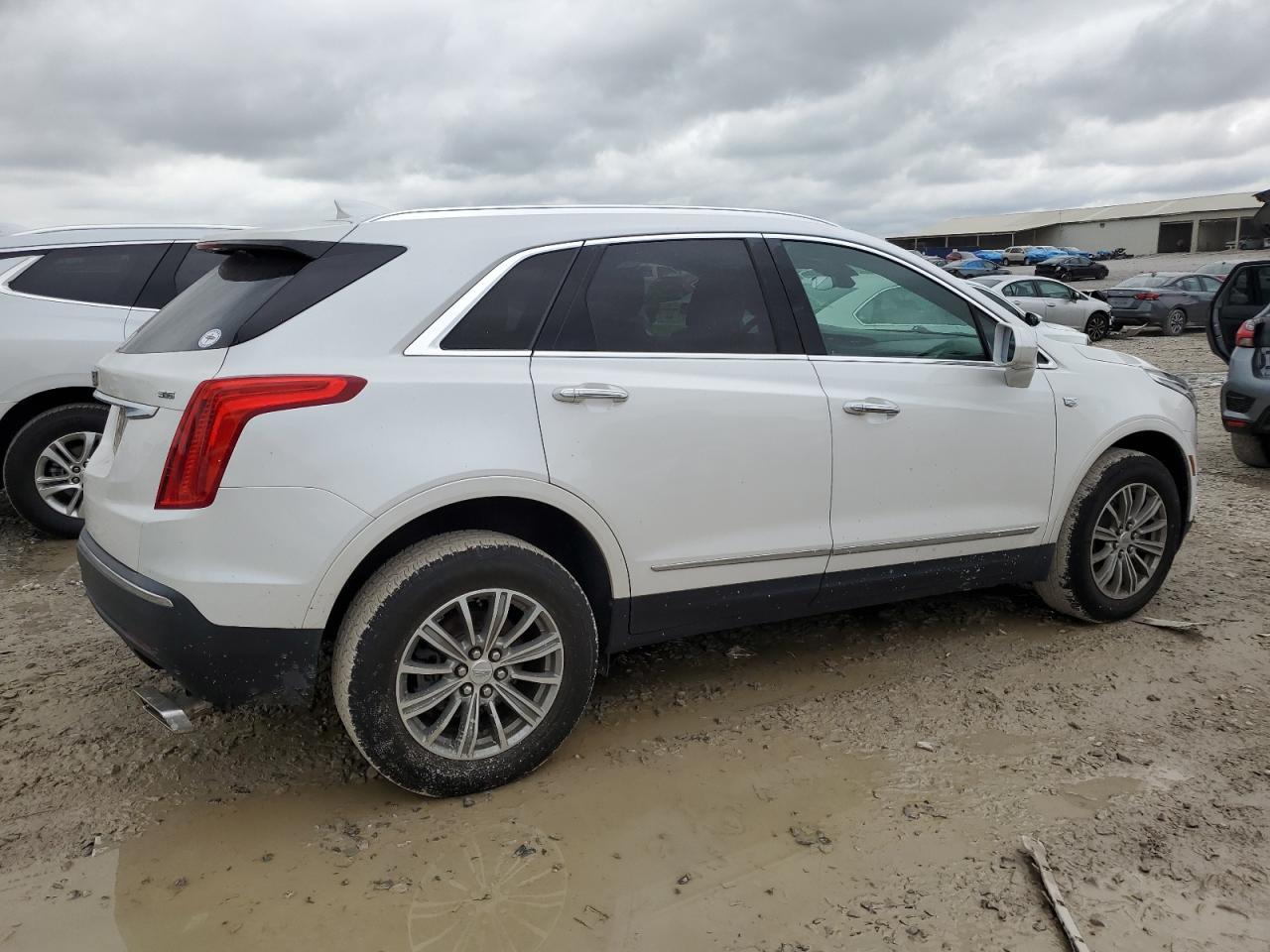 2017 Cadillac Xt5 Luxury - Фото 3