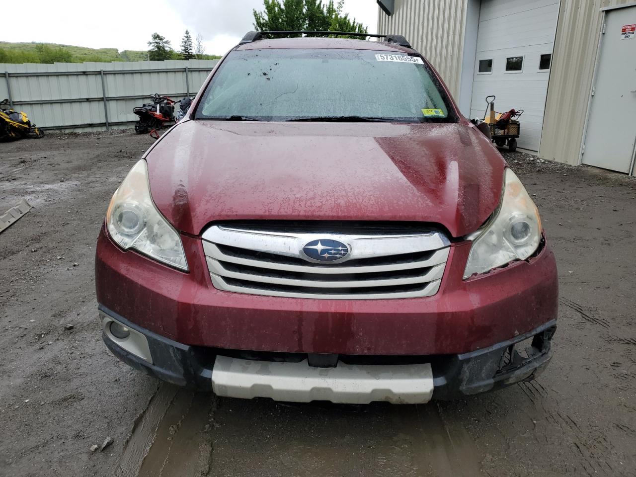 2011 Subaru Outback 3.6R Limited - Image 5