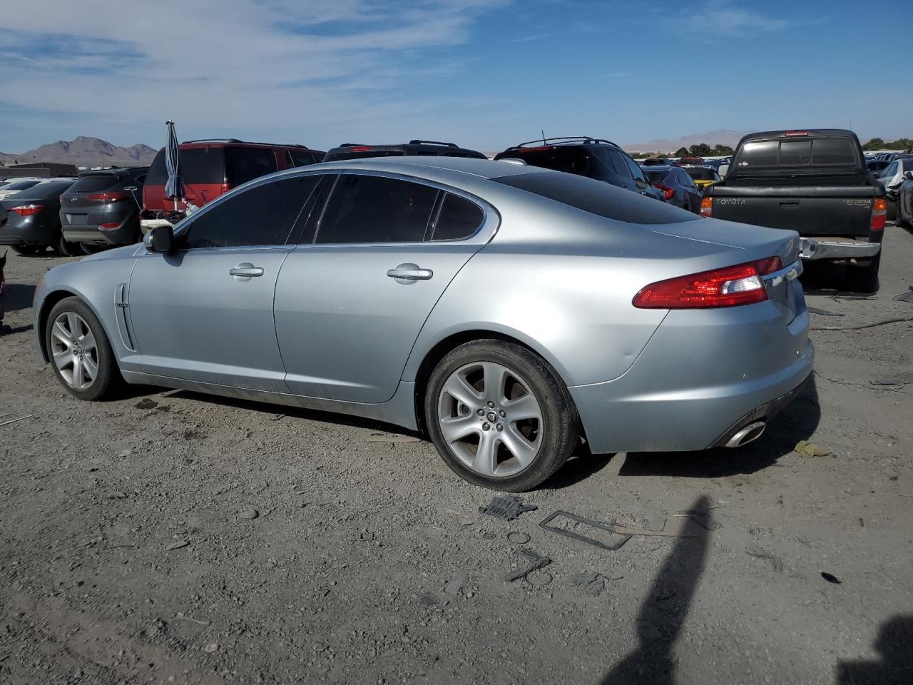 2010 Jaguar Xf Luxury - Фото 2