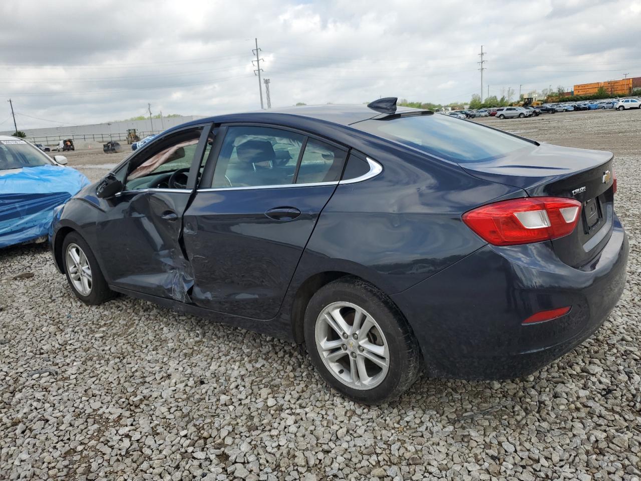 2016 Chevrolet Cruze Lt - Image 2