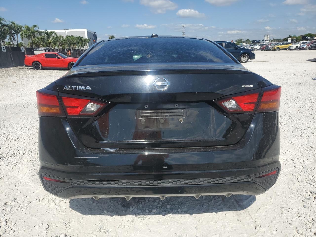 2019 Nissan Altima S - Фото 6