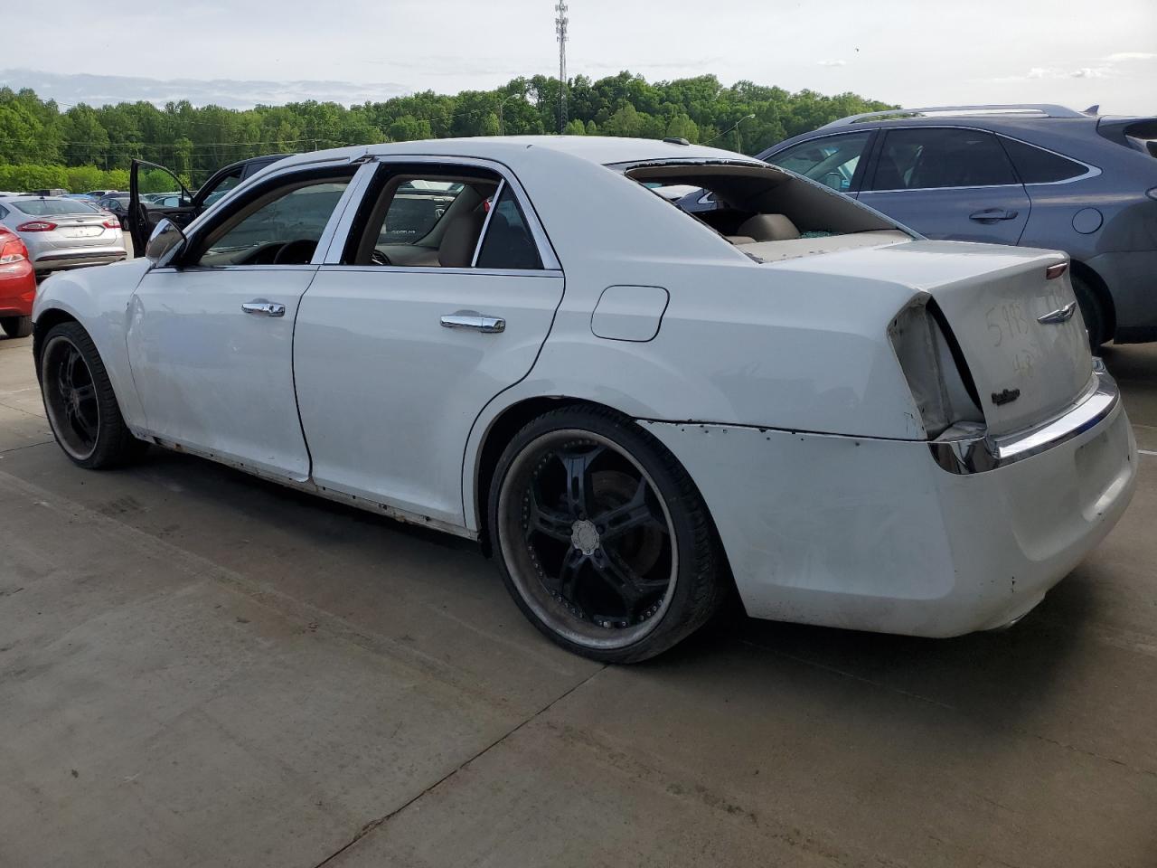 2011 Chrysler 300 Limited - Фото 2