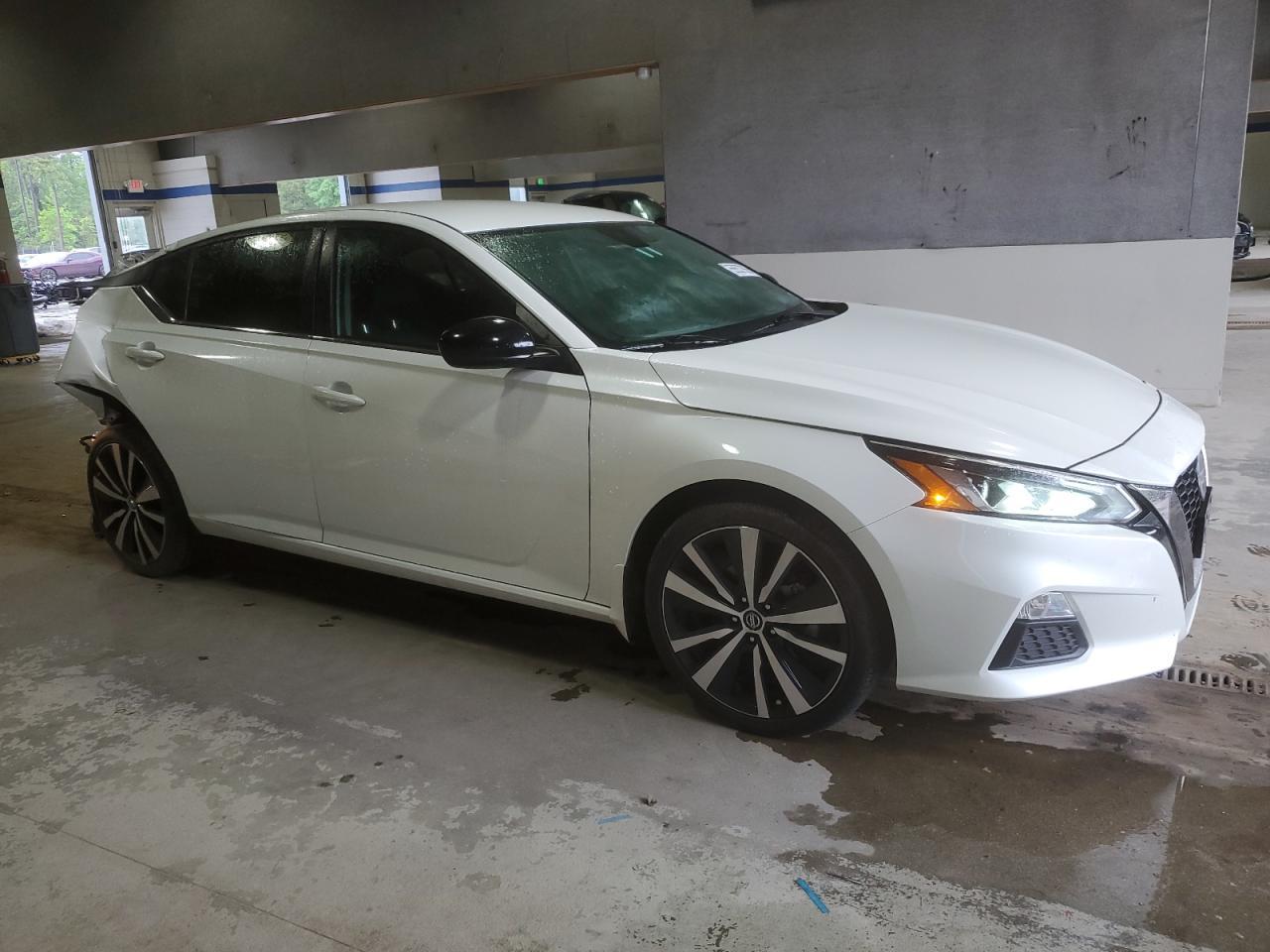 2020 Nissan Altima Sr - Фото 4