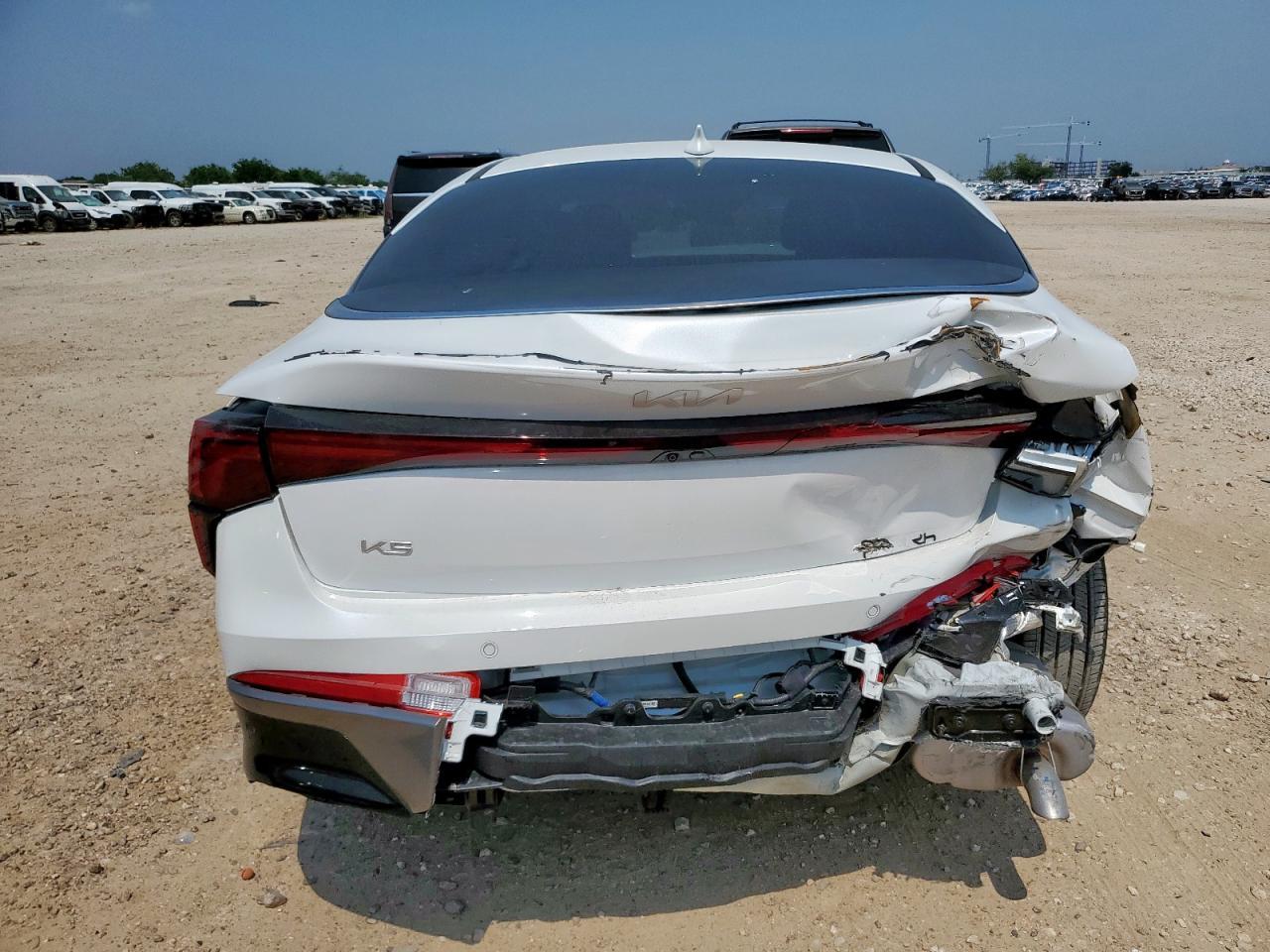 2025 Kia K5 Lxs - Image 6