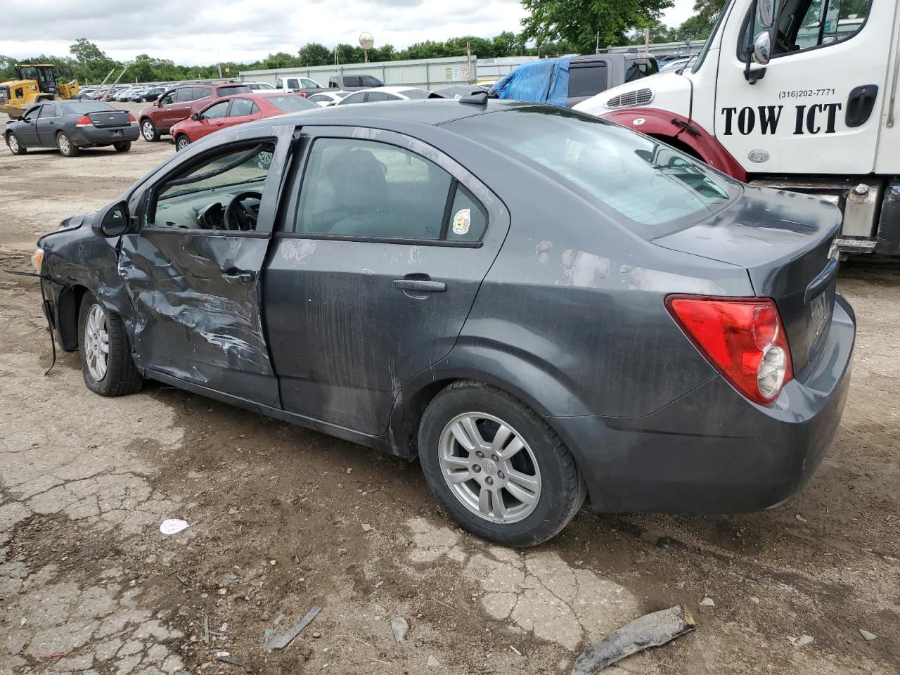 2012 Chevrolet Sonic Ls - Фото 2