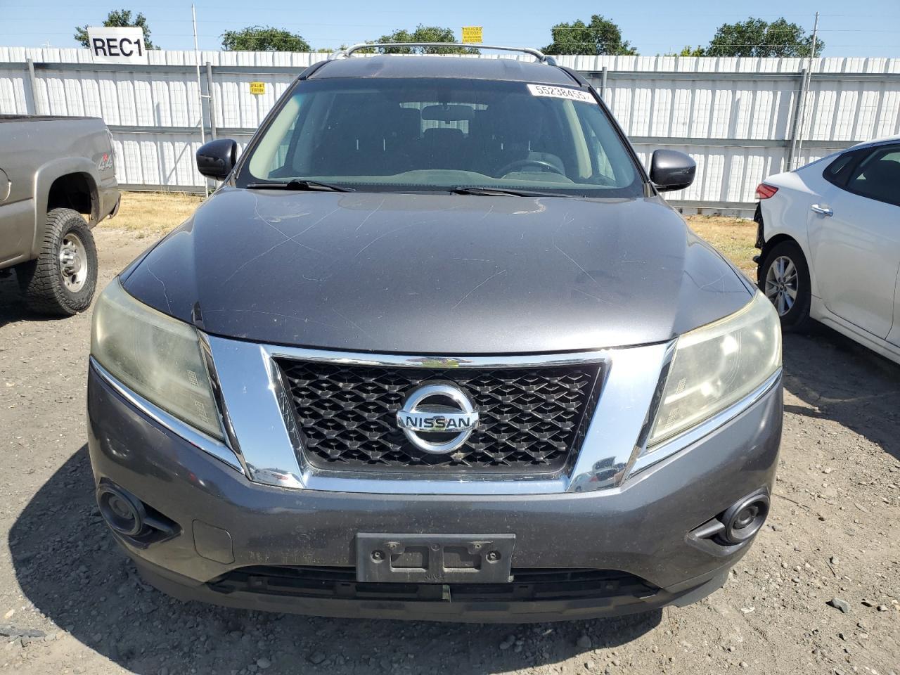 2013 Nissan Pathfinder S - Image 5