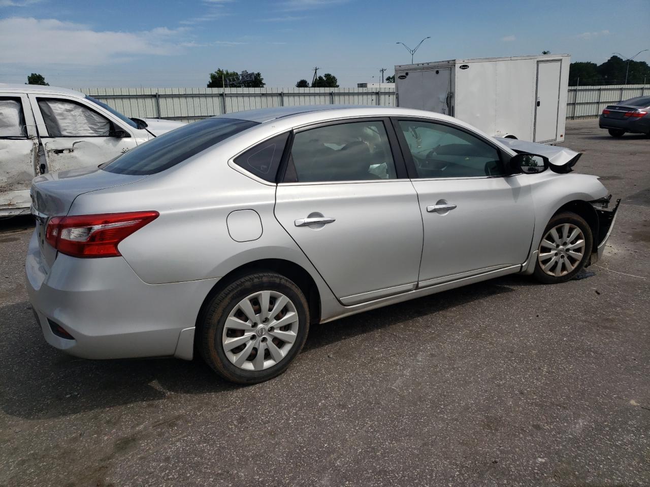 2018 Nissan Sentra S - Фото 3
