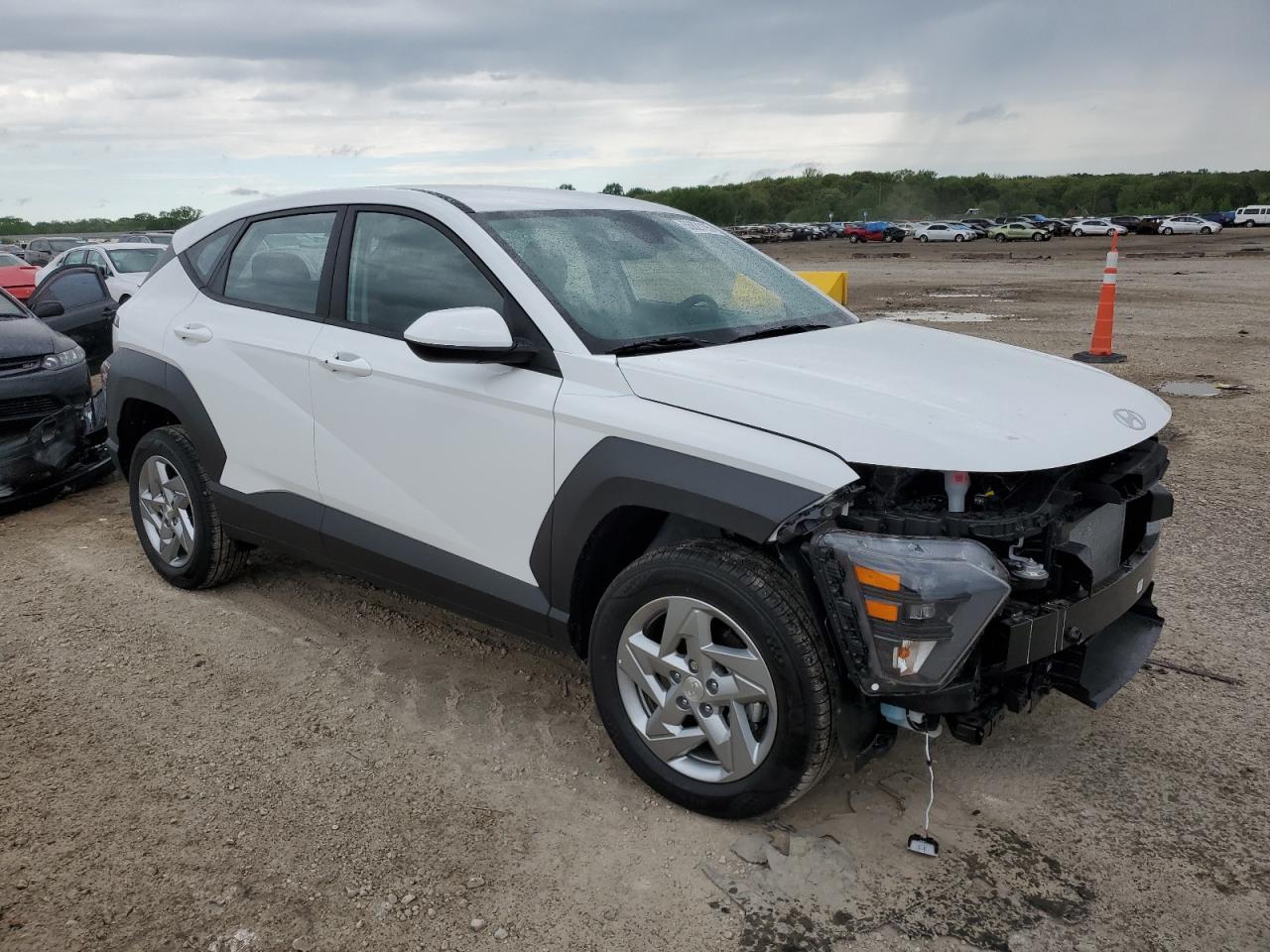 2025 Hyundai Kona Se - Image 4