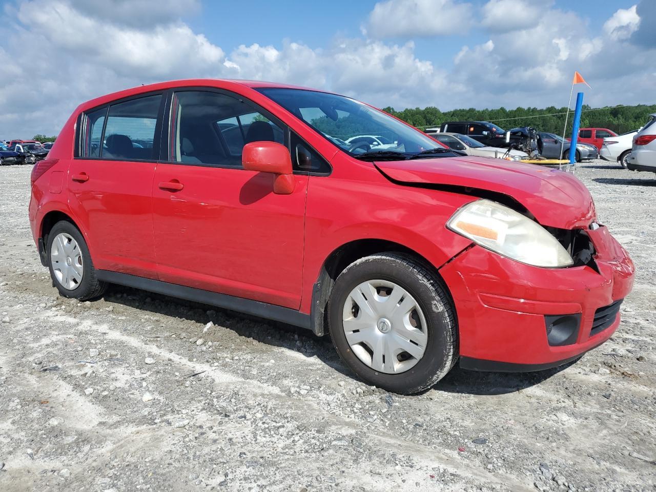 2010 Nissan Versa S - Фото 4