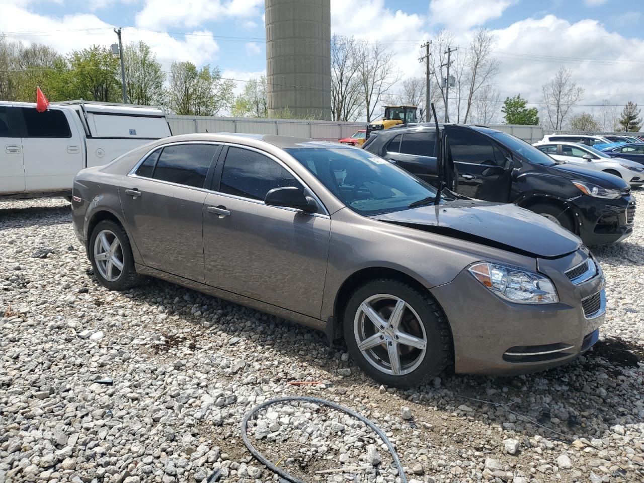 2011 Chevrolet Malibu Ls - Image 4