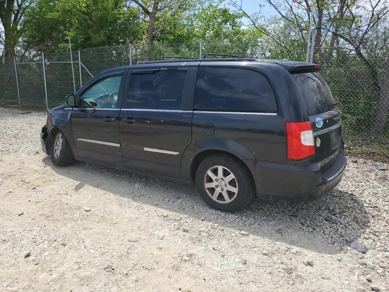 2012 Chrysler Town & Country Touring - Image 2