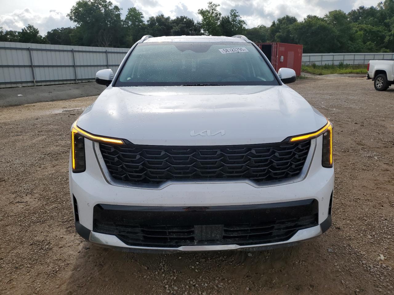 2025 Kia Sorento S - Image 5