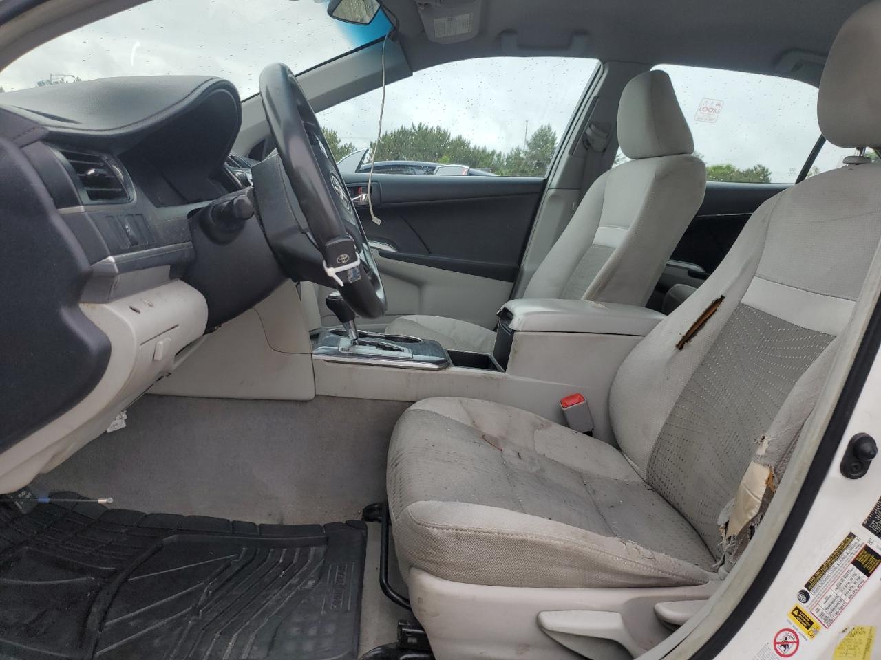 2013 Toyota Camry Hybrid - Image 7