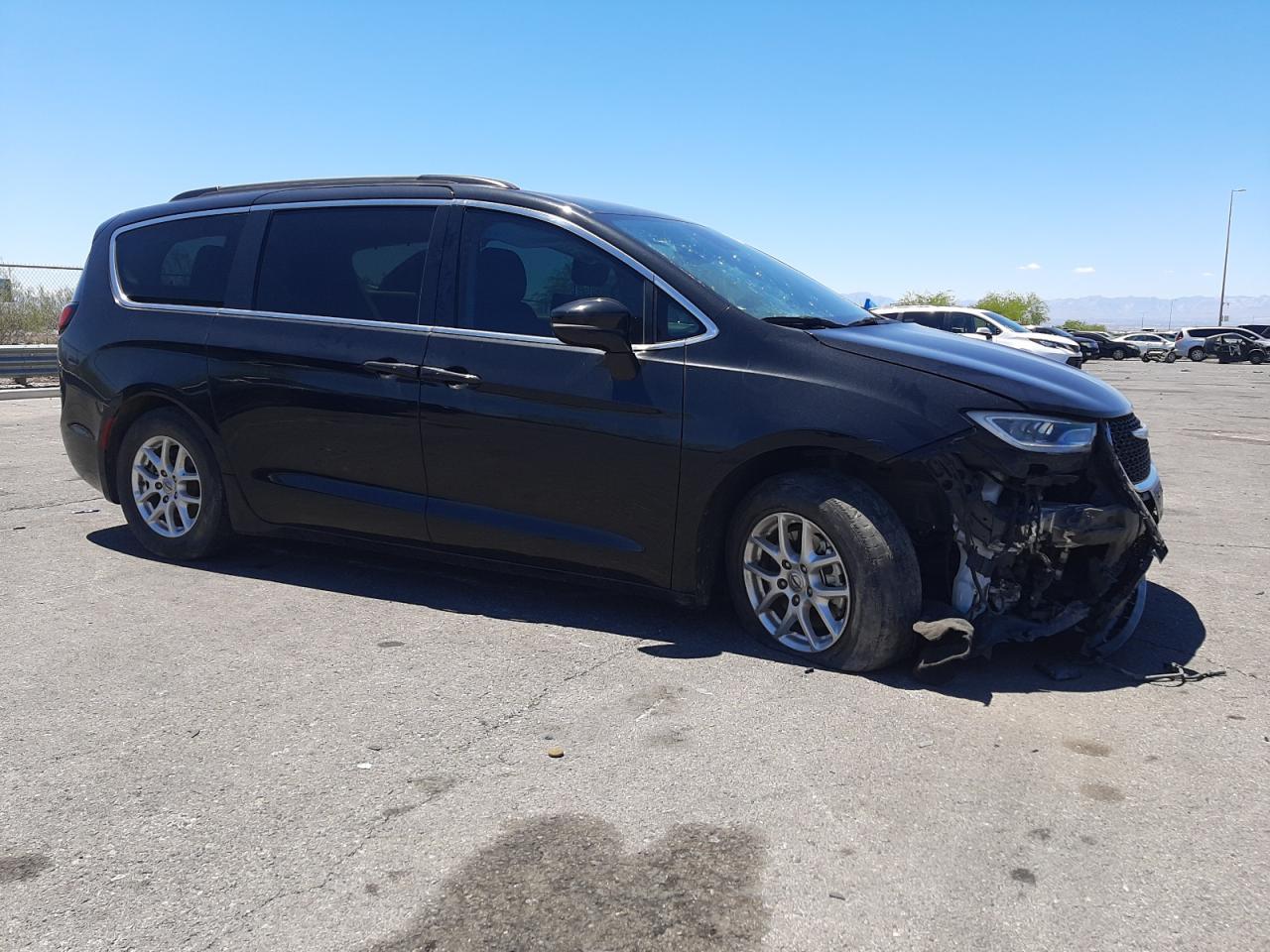 2022 Chrysler Pacifica Touring L - Image 4