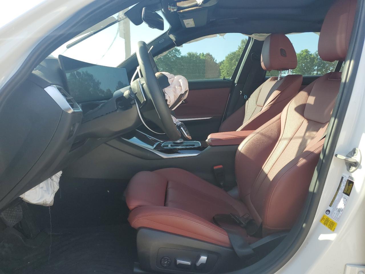 2023 BMW 330I - Фото 7