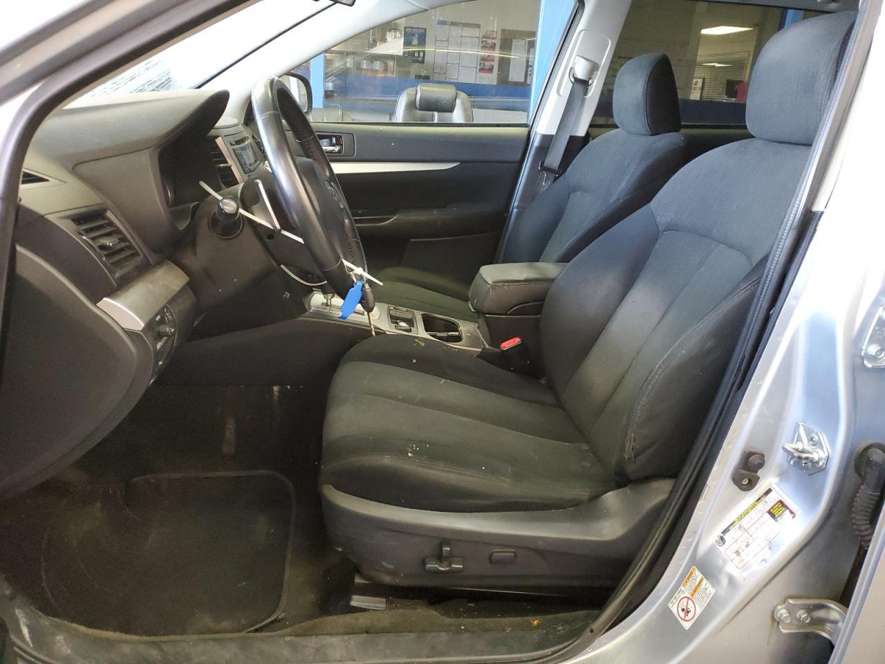 2013 Subaru Outback 2.5I Premium - Image 7