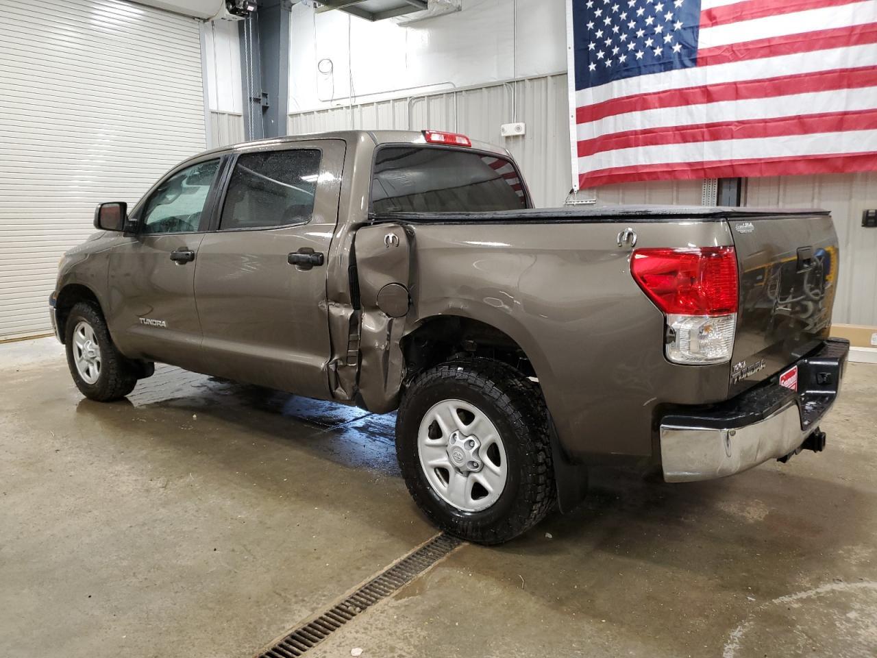 2013 Toyota Tundra Crewmax Sr5 - Фото 2