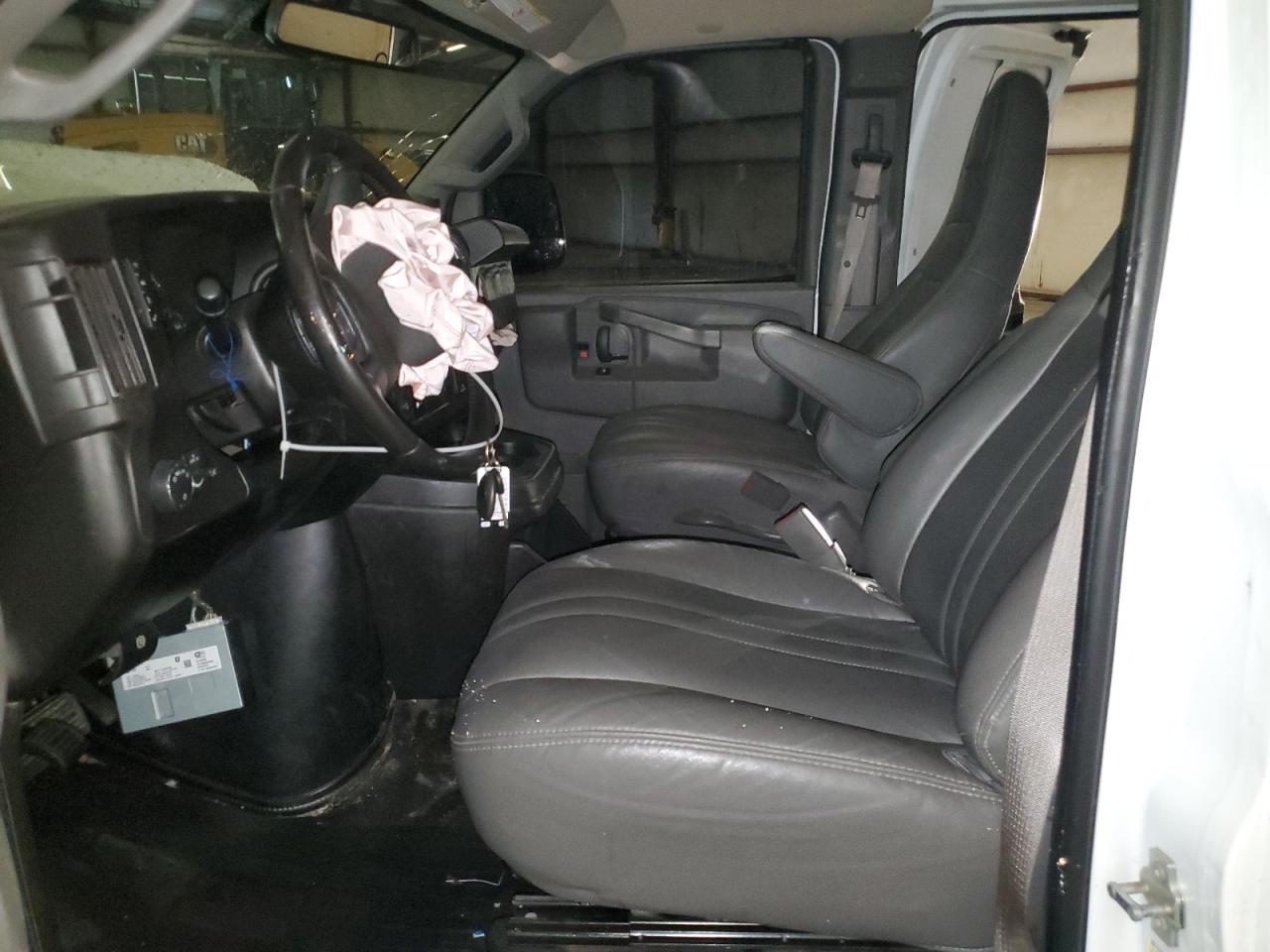 2020 Chevrolet Express G2500 - Фото 7