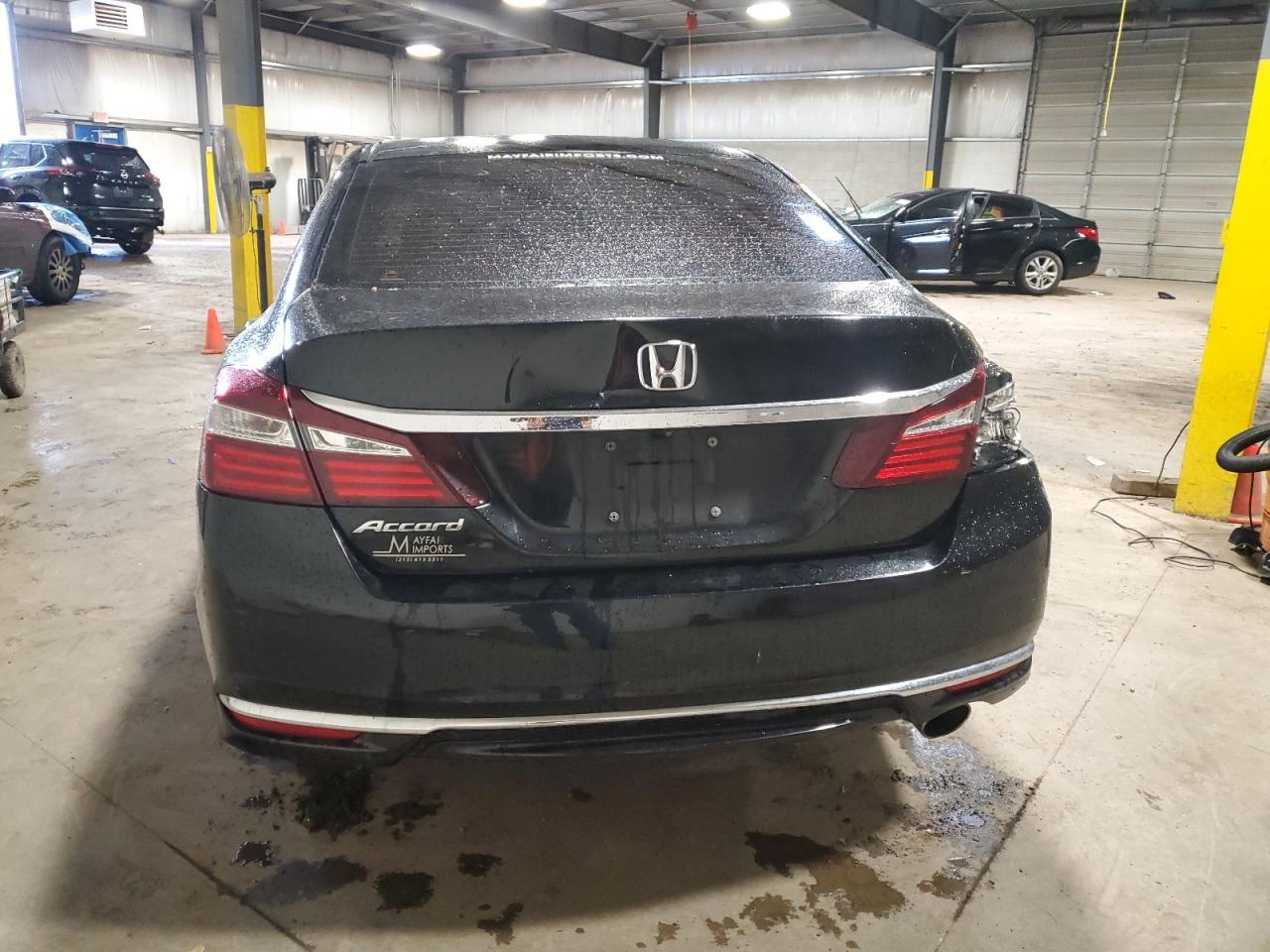 2017 Honda Accord Lx - Фото 6