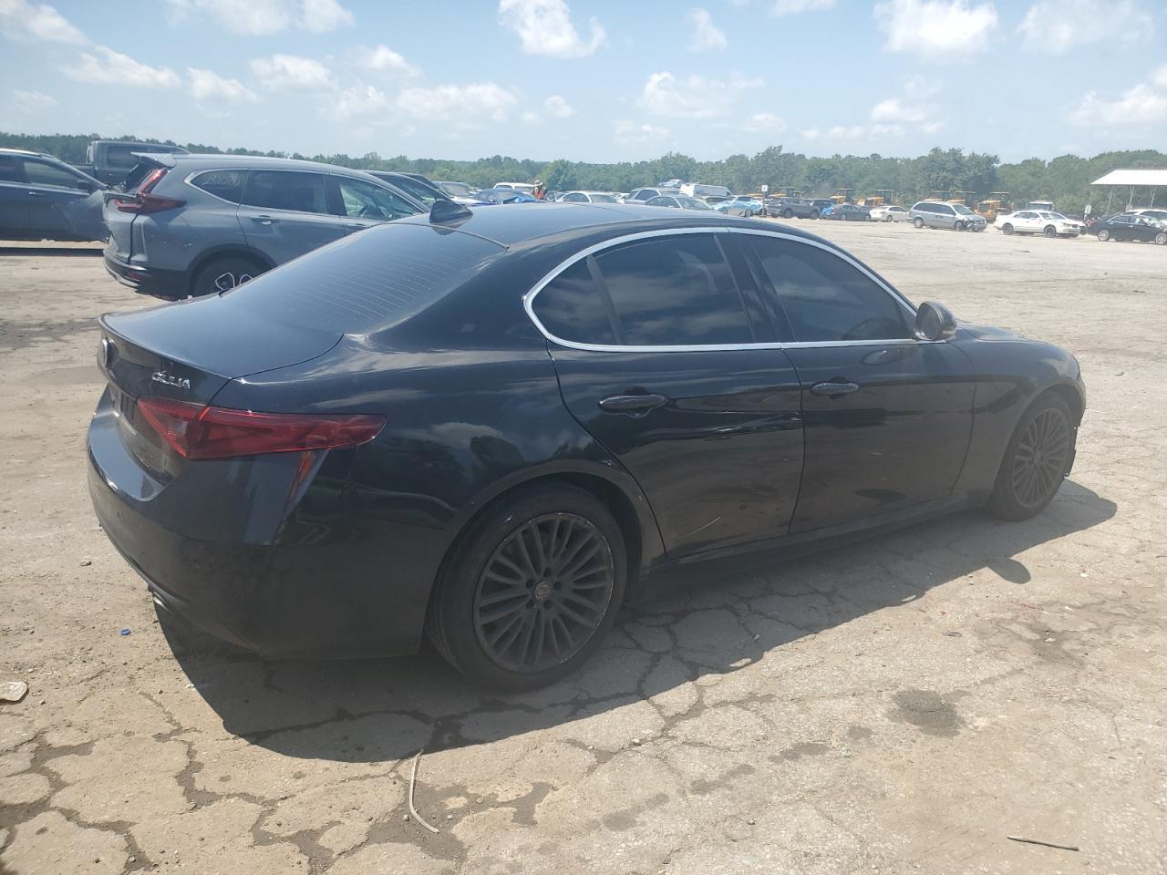 2018 Alfa Romeo Giulia - Фото 3