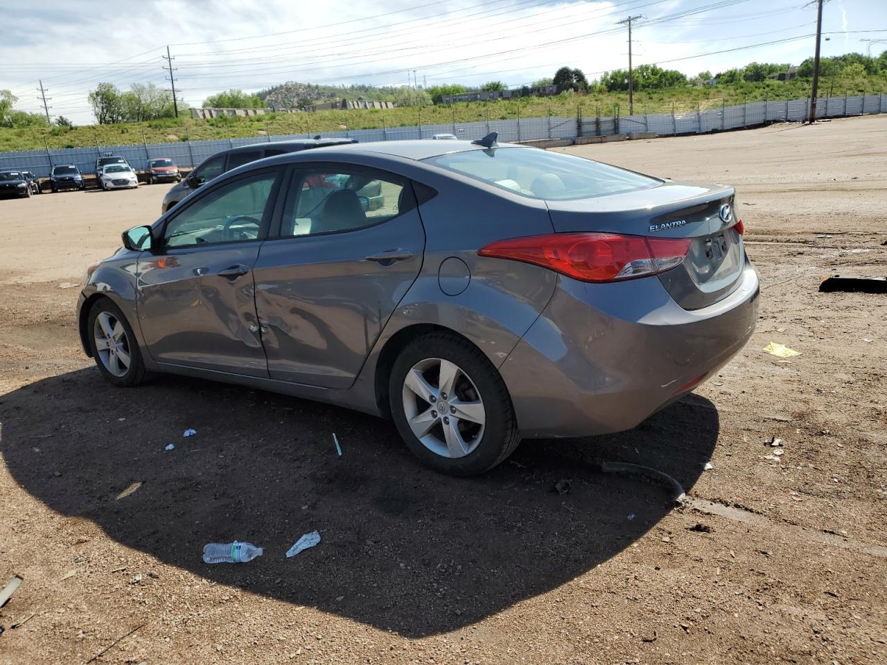 2013 Hyundai Elantra Gls - Фото 2