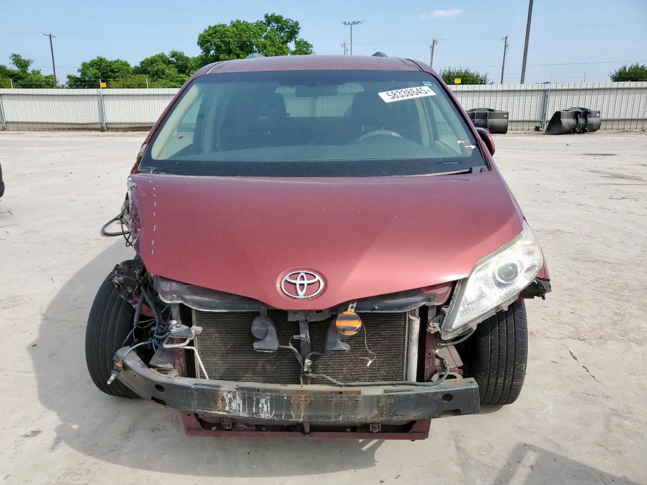 2014 Toyota Sienna Le - Фото 5
