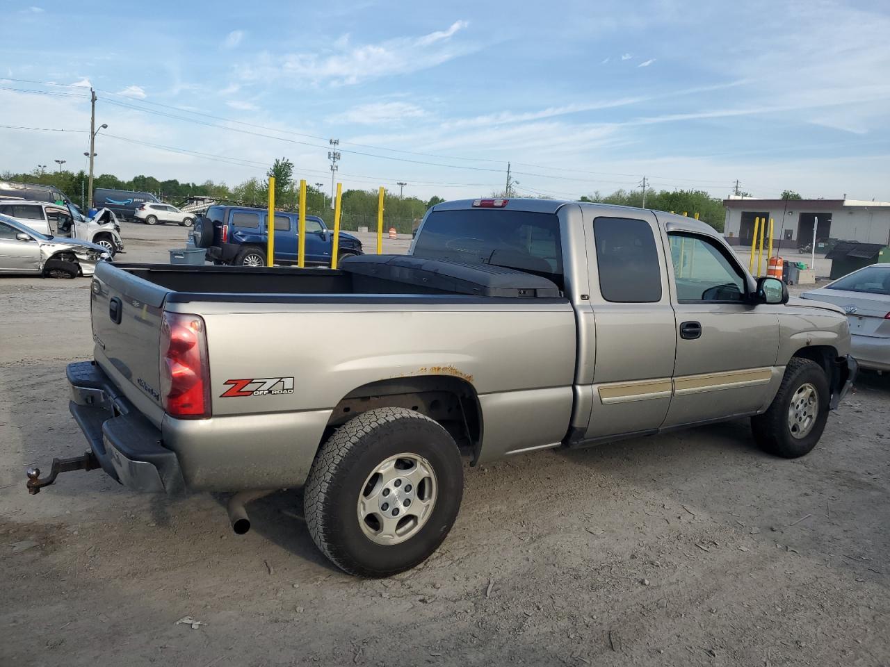2003 Chevrolet Silverado K1500 - Image 3