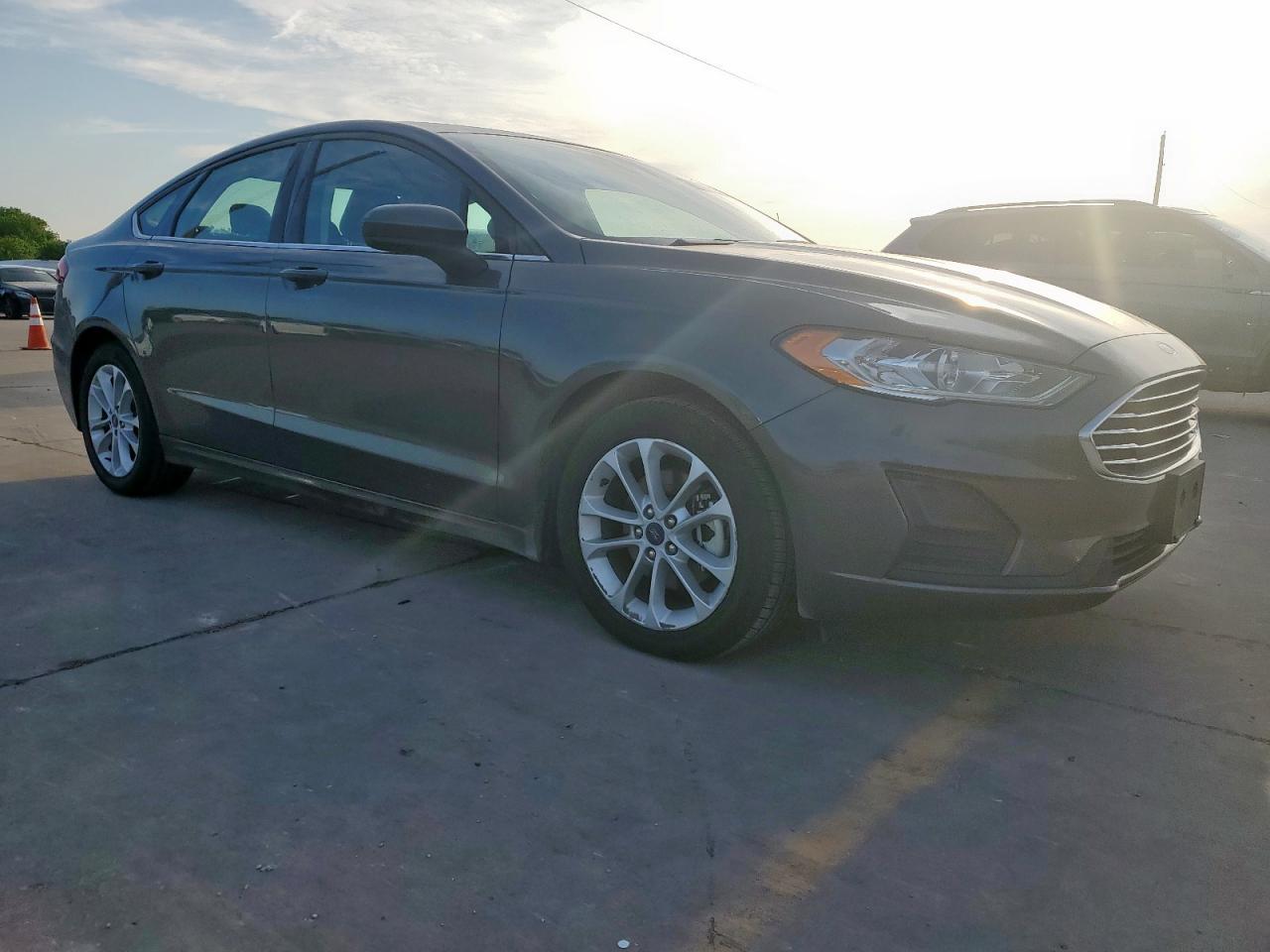 2020 Ford Fusion Se - Image 4