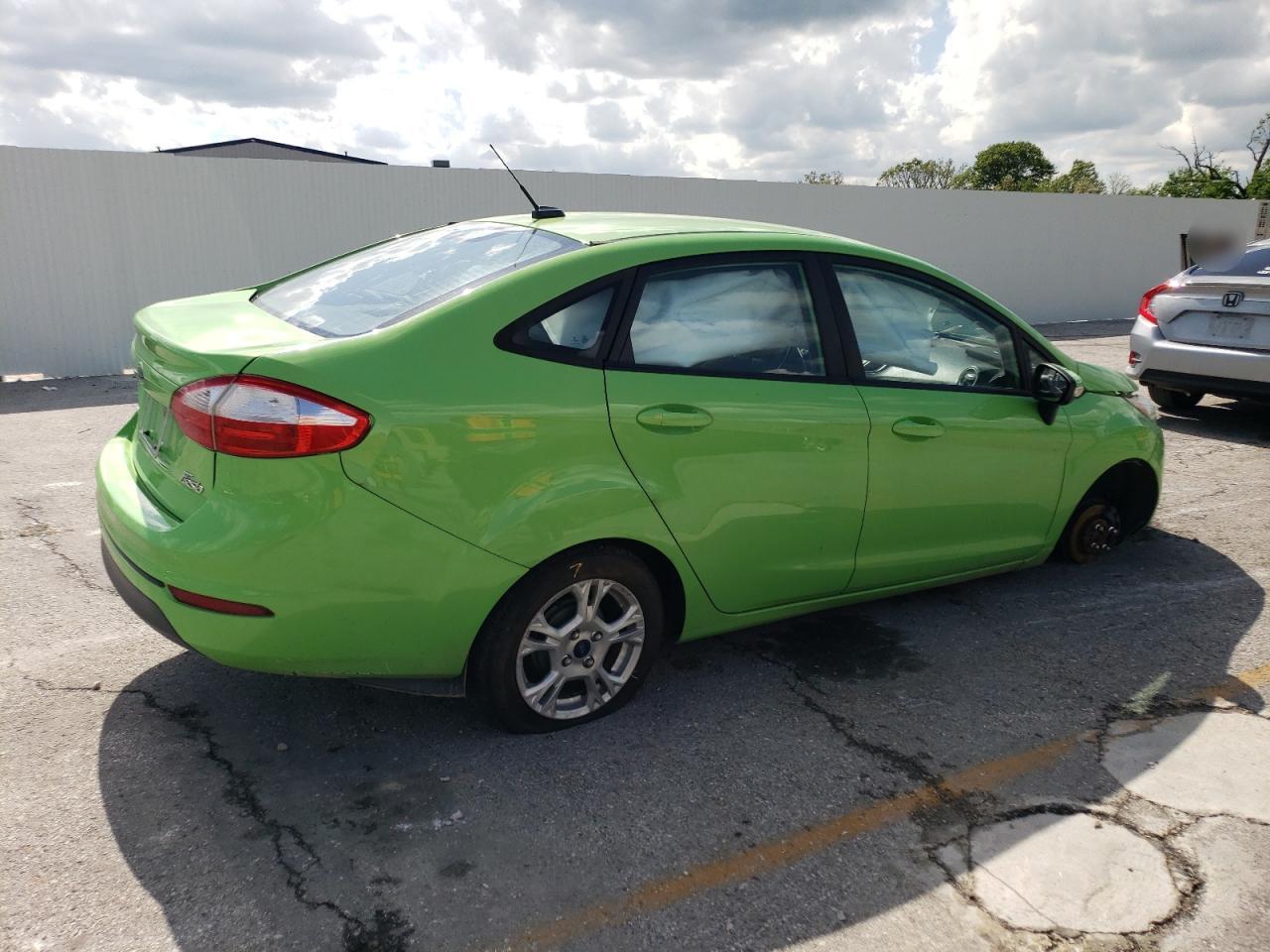 2014 Ford Fiesta Se - Фото 3