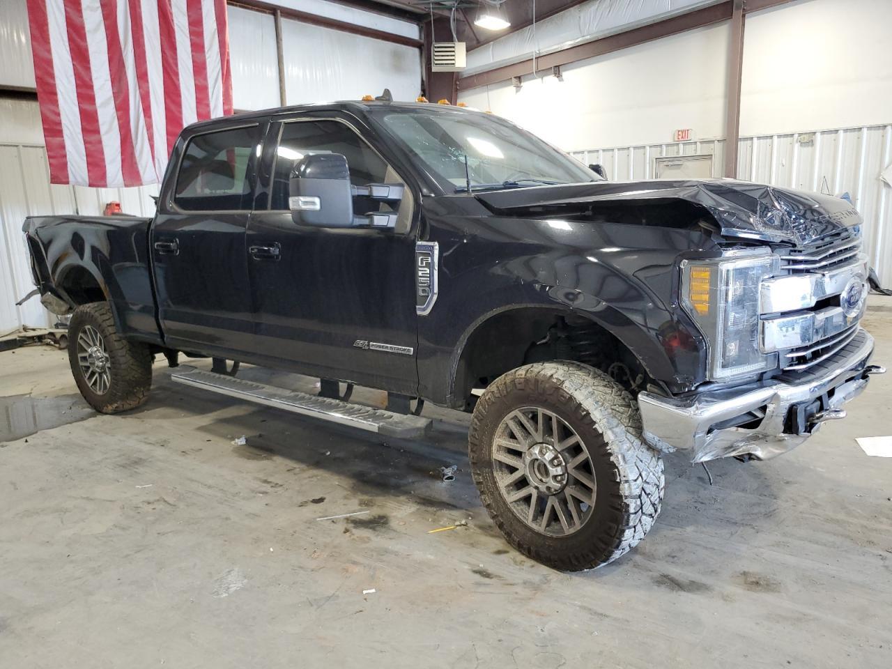 2019 Ford F250 Super Duty - Фото 4