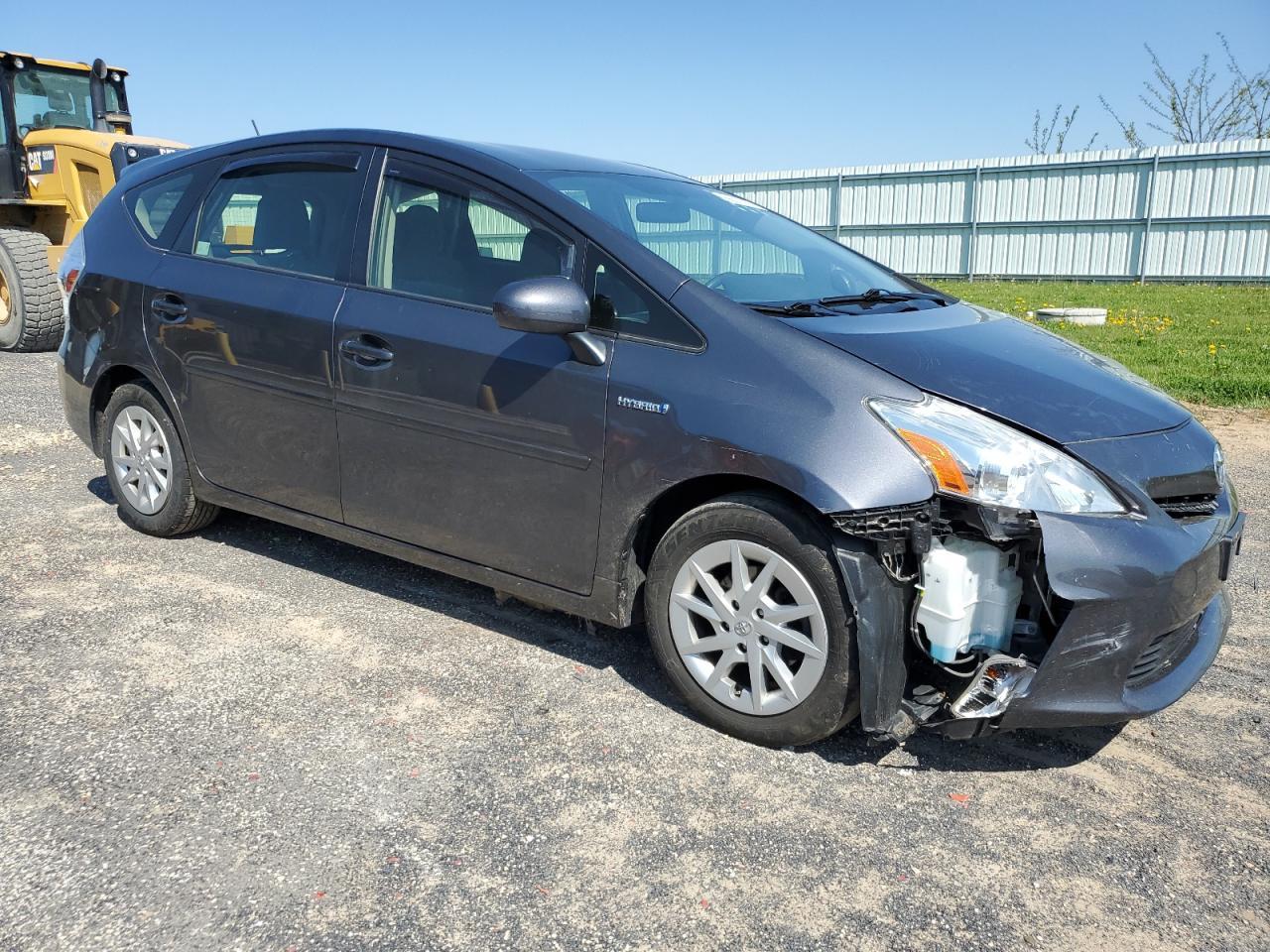 2013 Toyota Prius V - Фото 4
