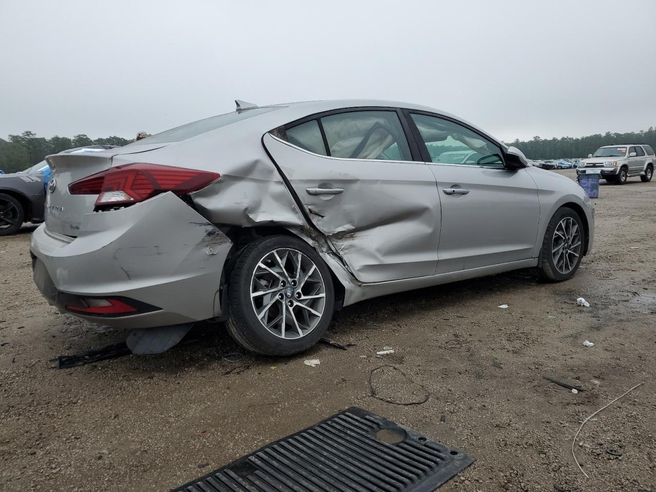 2020 Hyundai Elantra Sel - Image 3