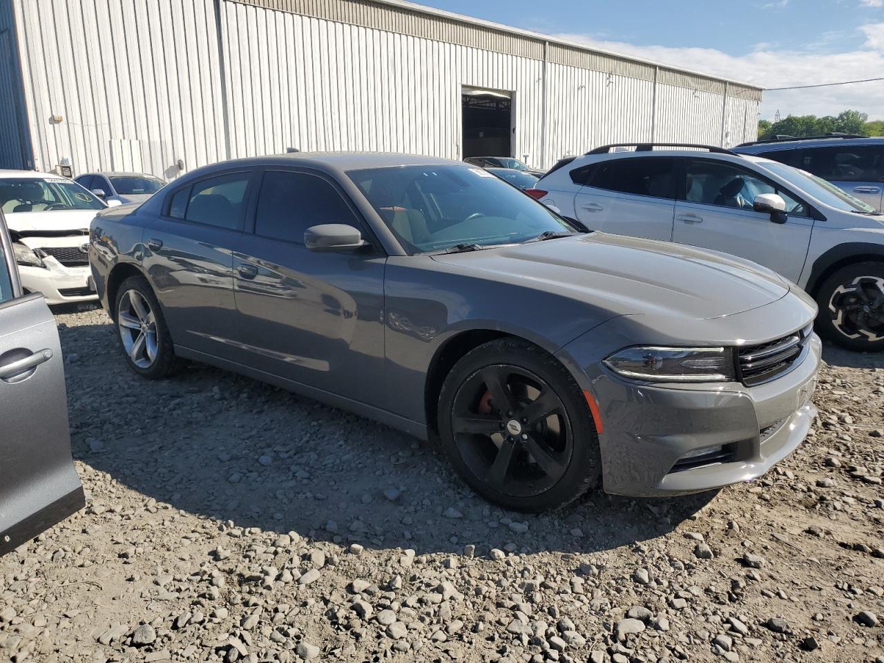 2018 Dodge Charger R/T - Image 4
