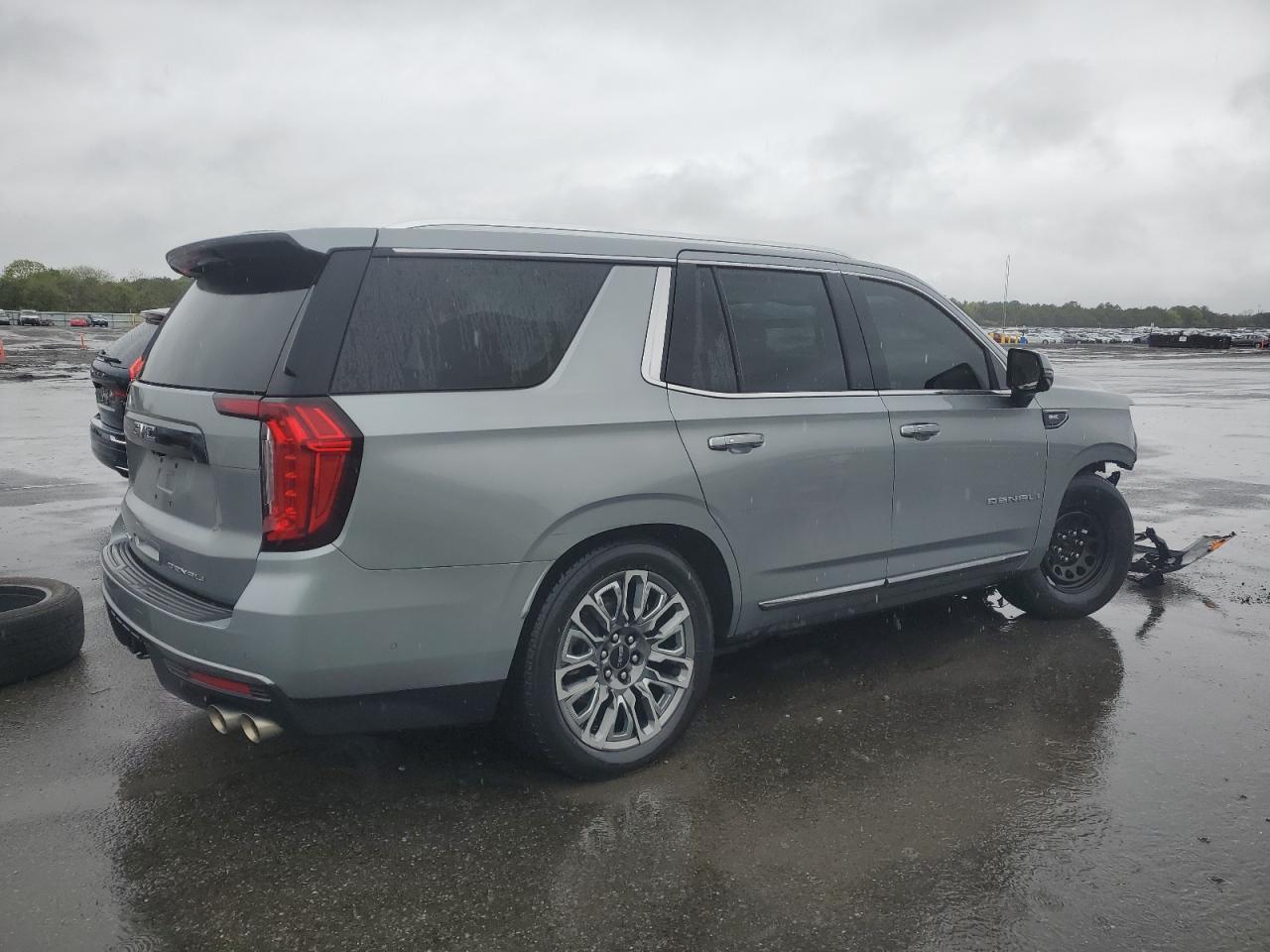 2023 GMC Yukon Denali Ultimate - Фото 3
