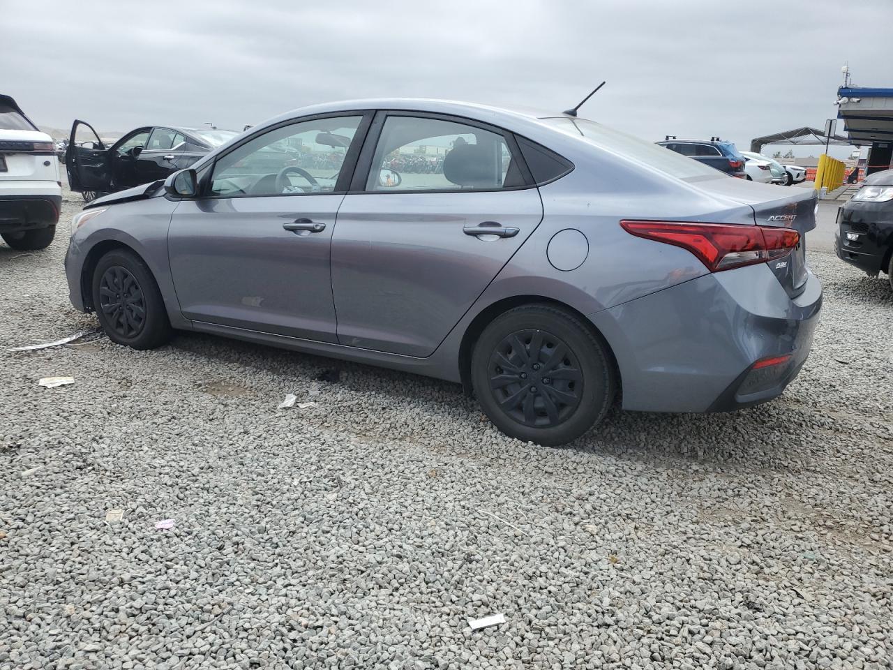 2018 Hyundai Accent Se - Фото 2