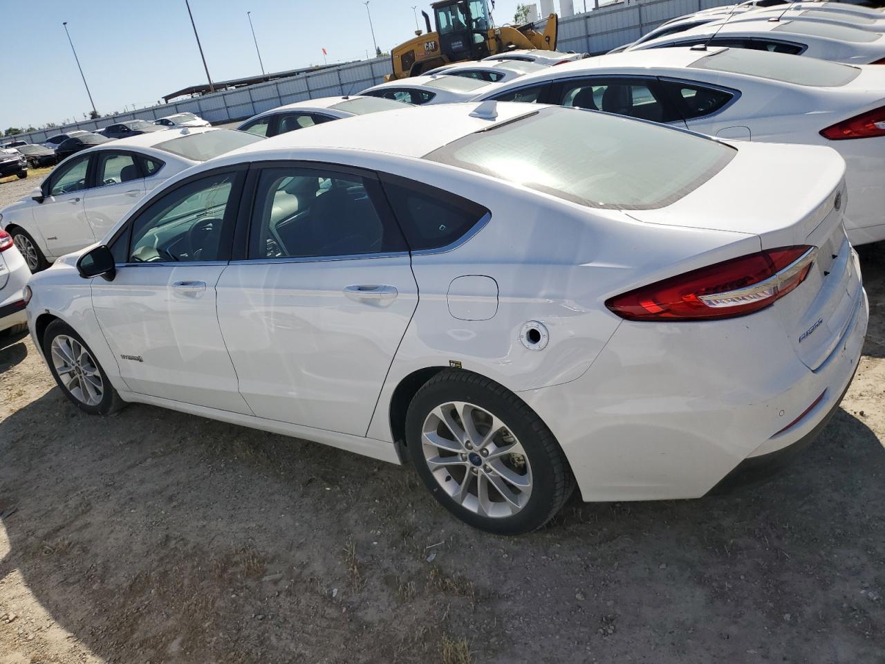 2019 Ford Fusion Se - Image 2