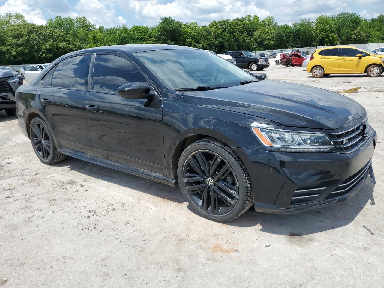 2016 Volkswagen Passat S - Фото 4