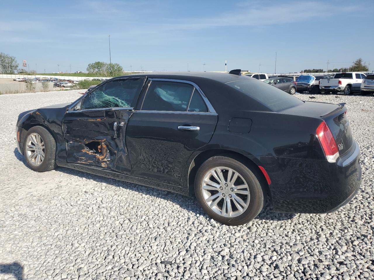 2016 Chrysler 300C - Image 2