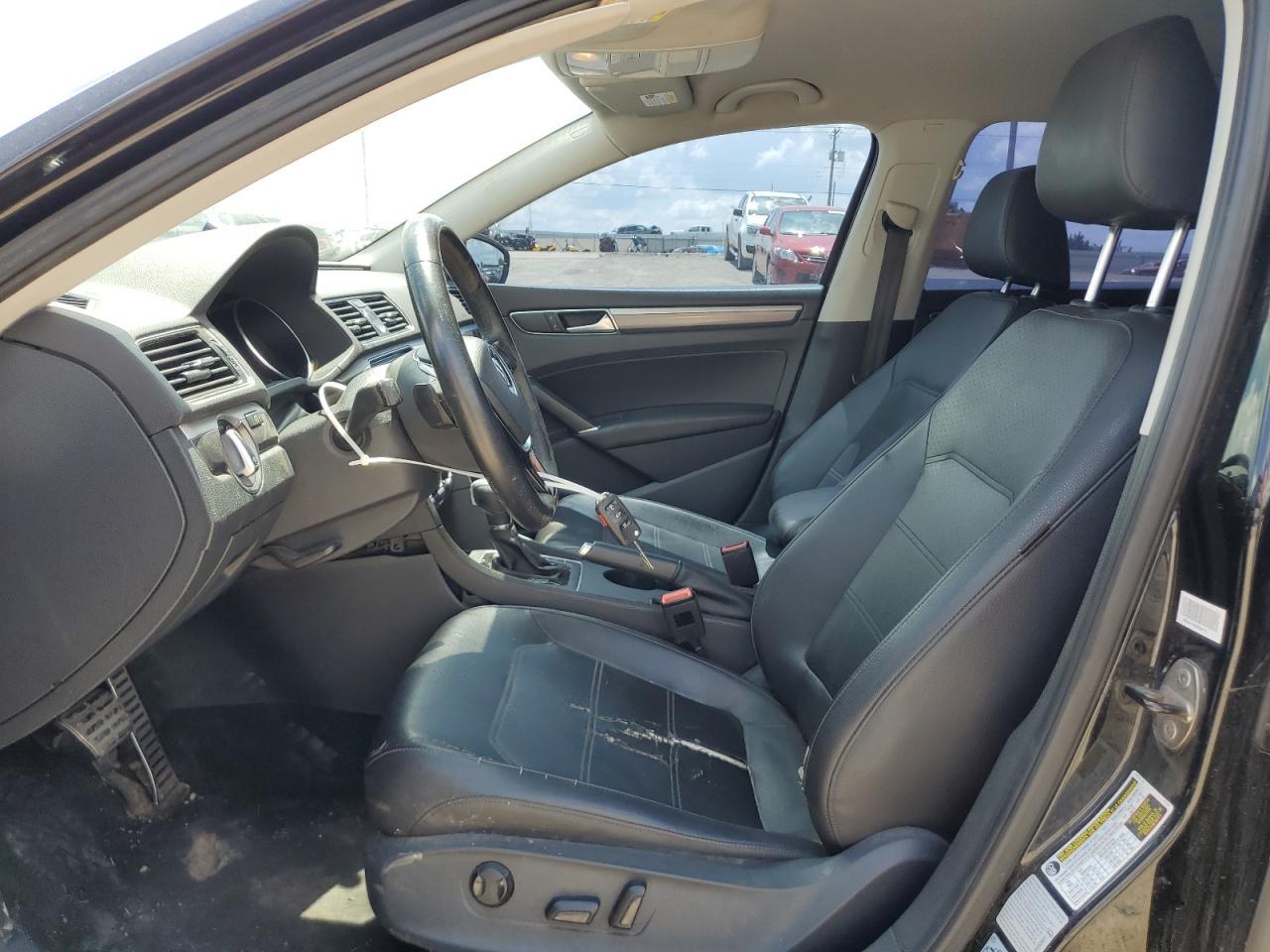 2016 Volkswagen Passat S - Фото 7