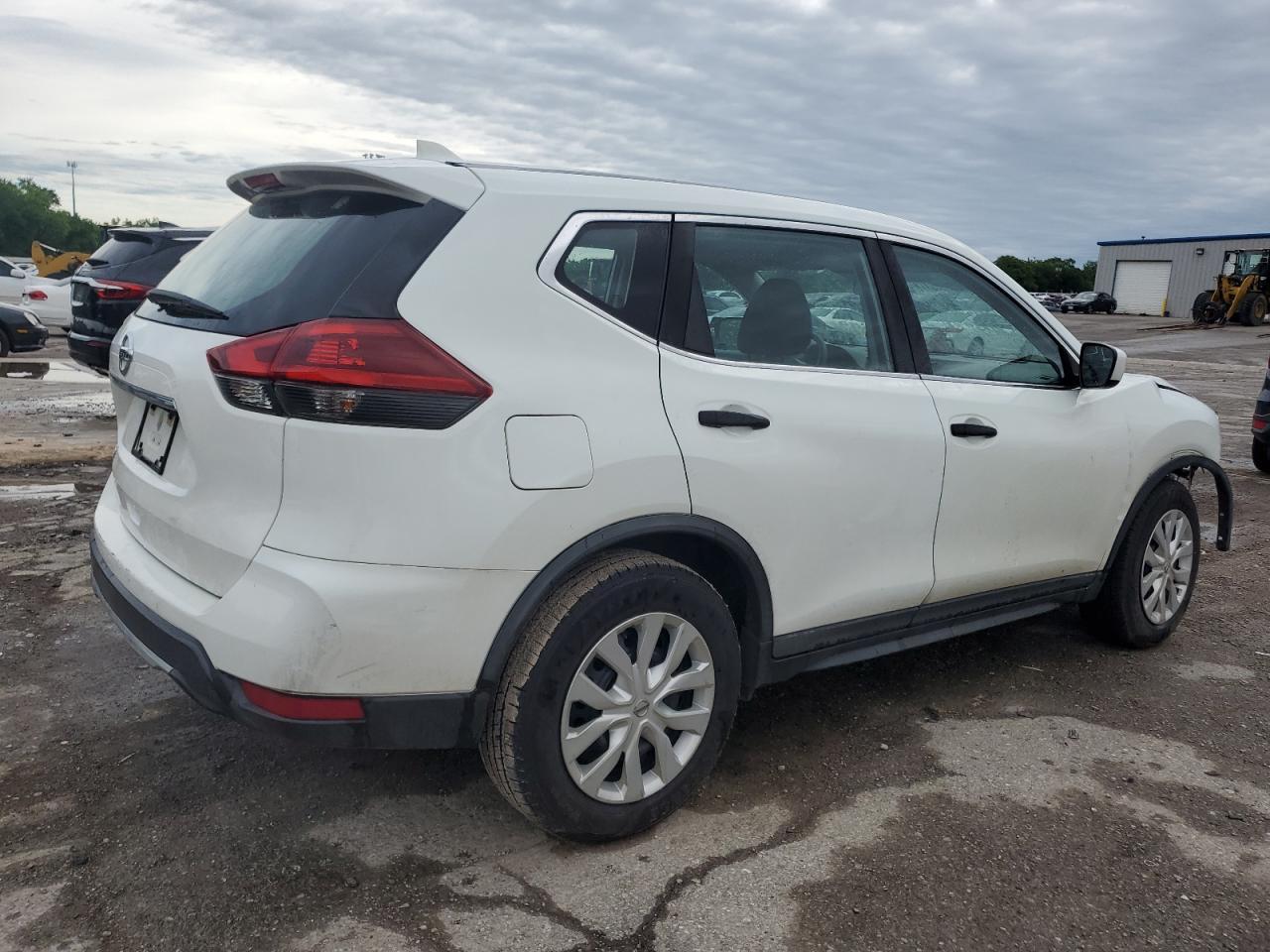 2018 Nissan Rogue S - Фото 3