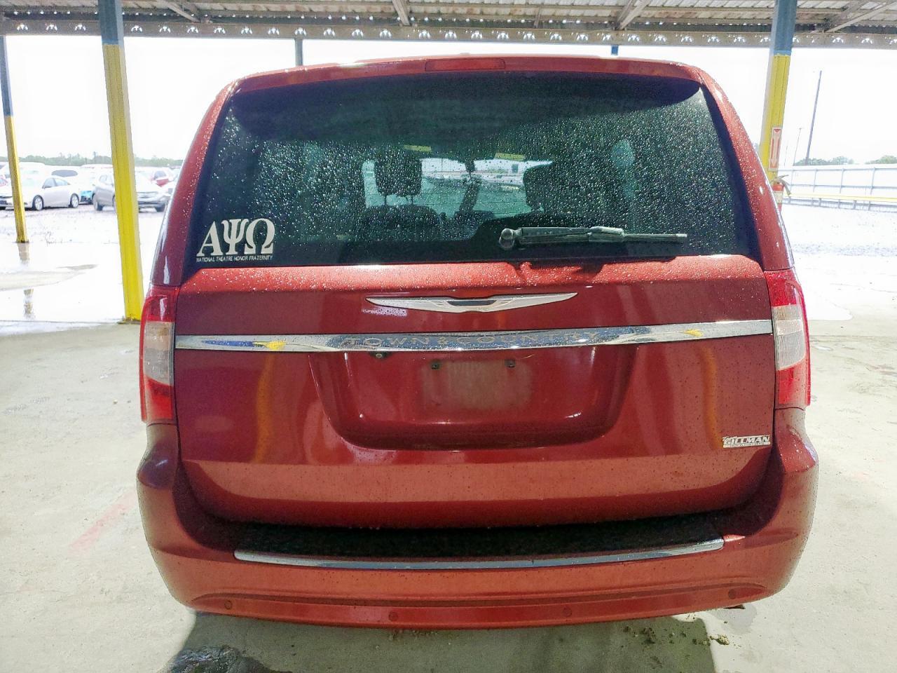 2013 Chrysler Town & Country Touring L - Фото 6