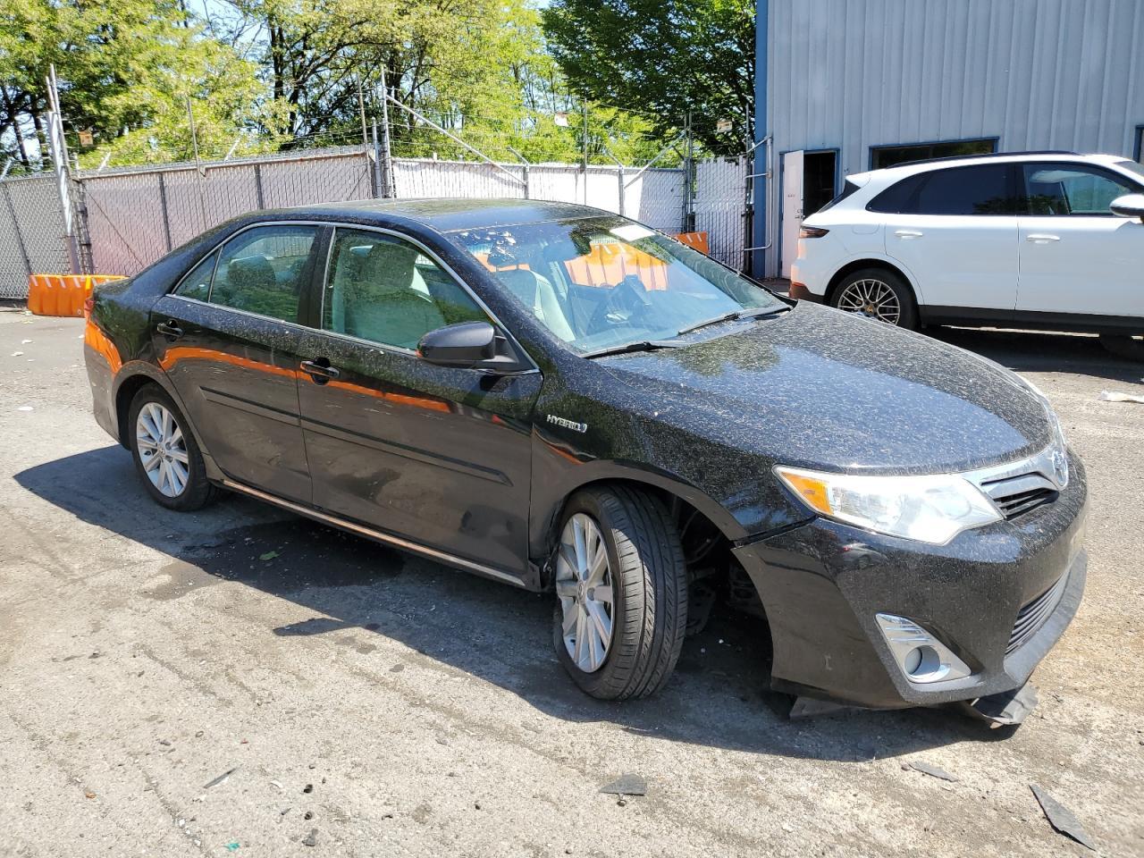2012 Toyota Camry Hybrid - Image 4