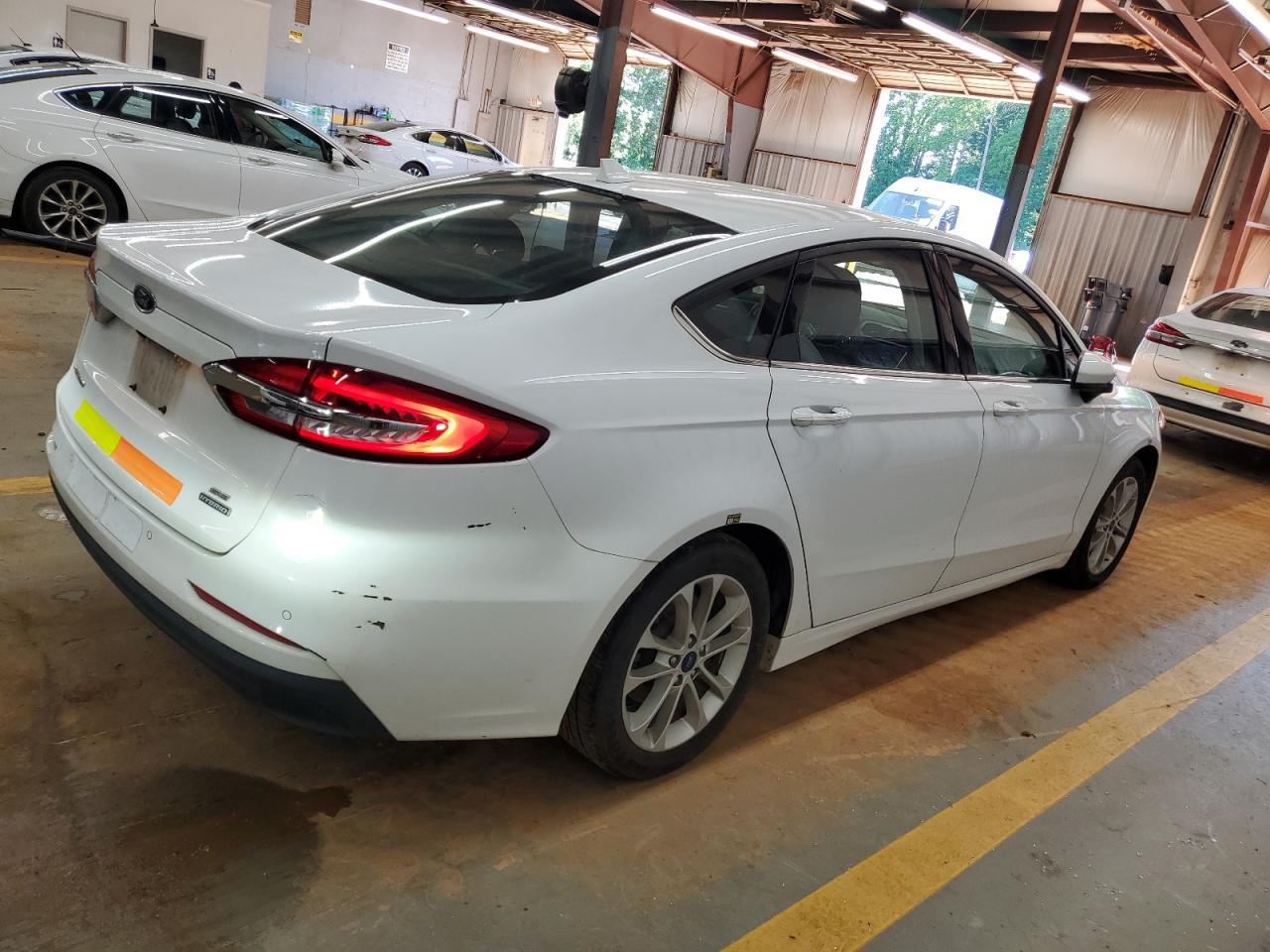 2020 Ford Fusion Se - Image 3