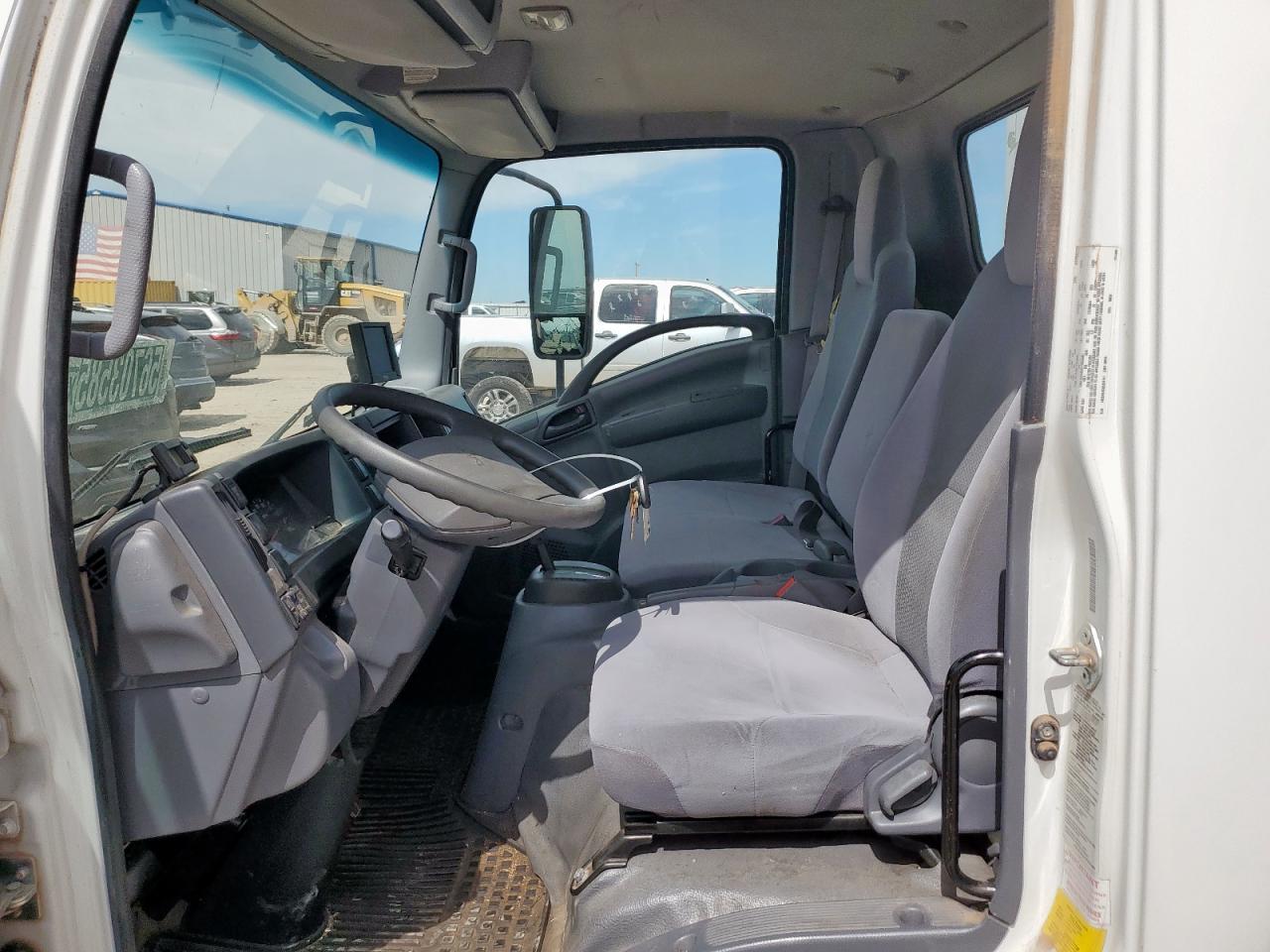 2016 Isuzu Npr - Trucks Refrigerated Box Truck - Image 7