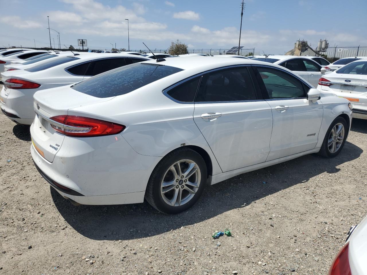 2018 Ford Fusion Se Hybrid - Image 3
