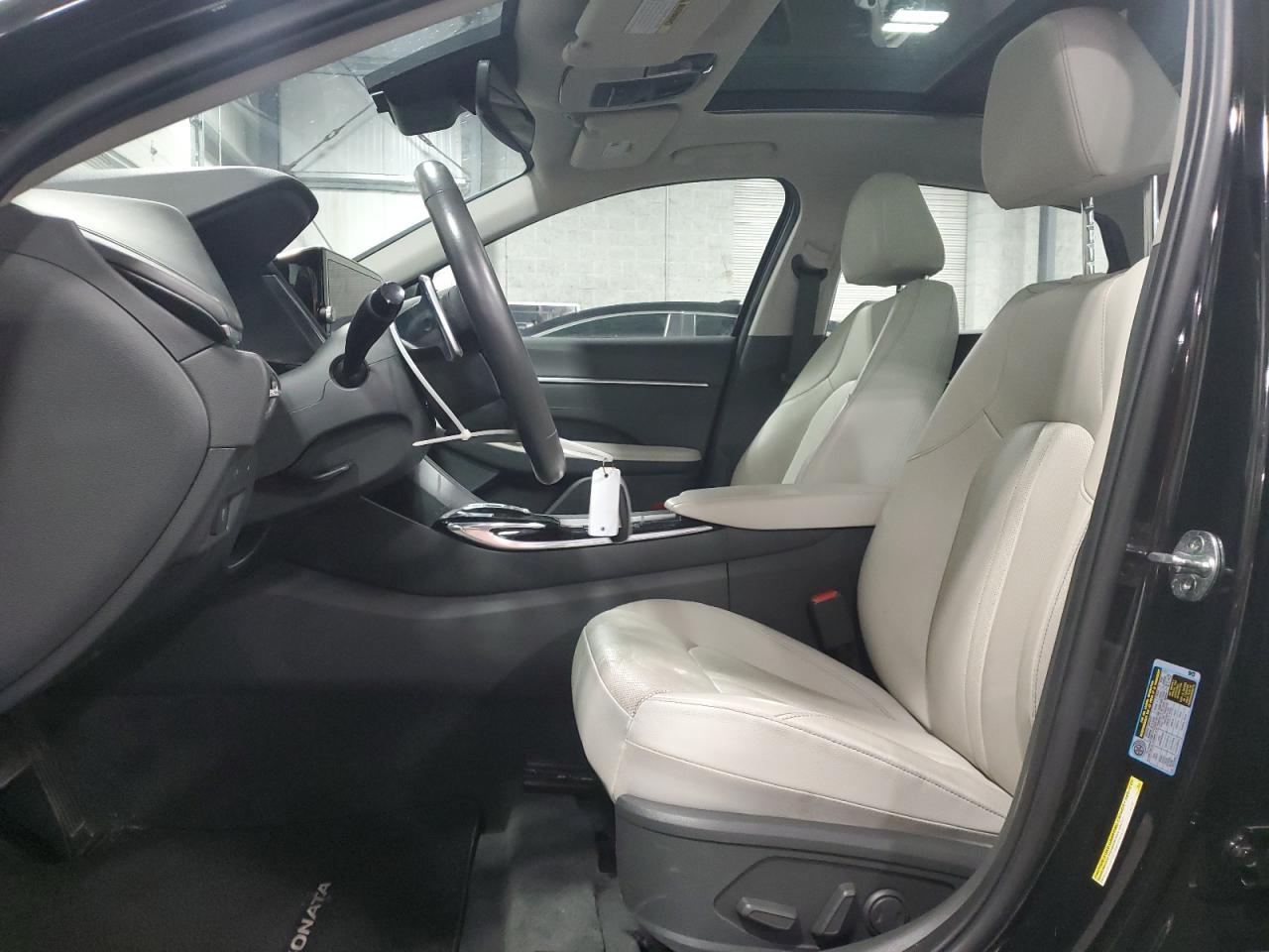 2022 Hyundai Sonata Limited - Image 7