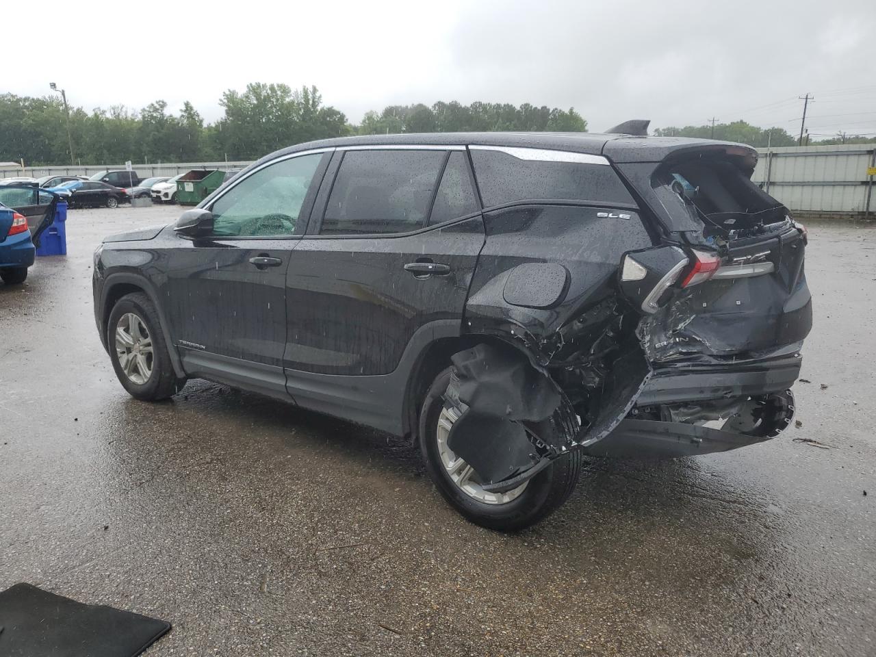 2024 GMC Terrain Sle - Image 2