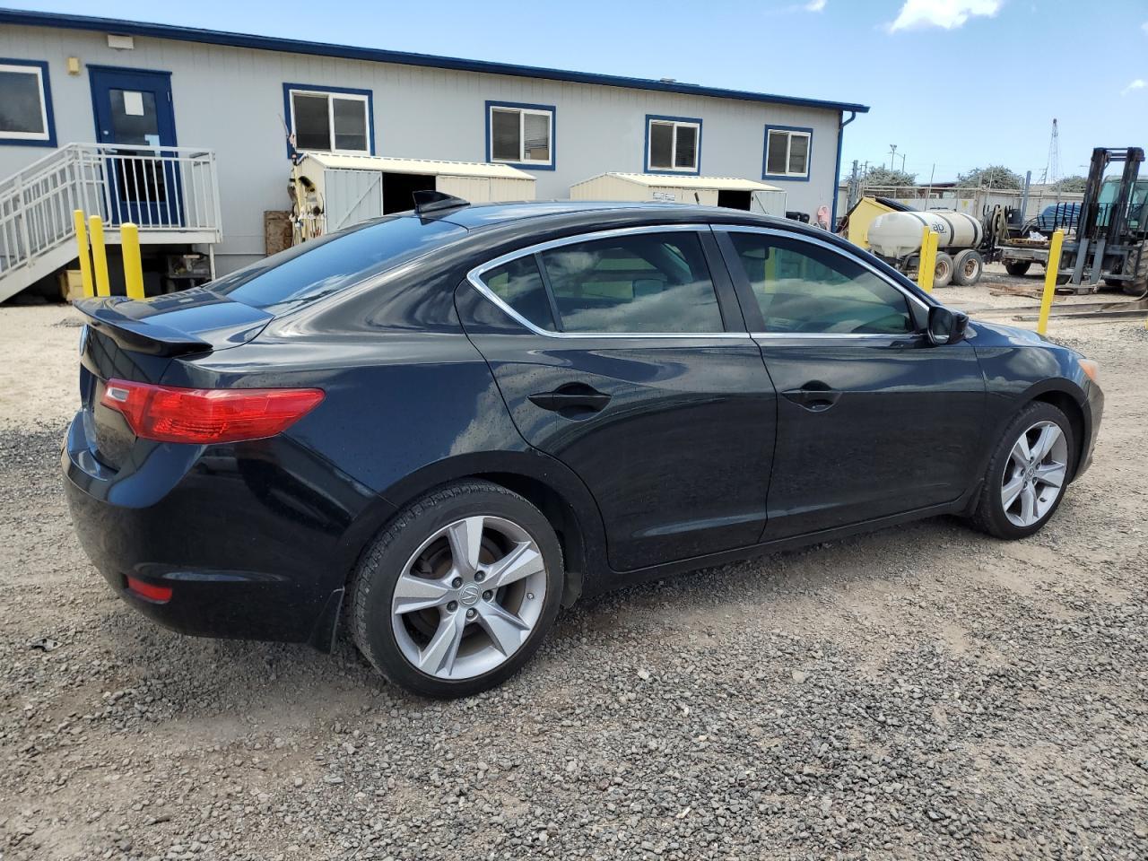 2013 Acura Ilx 24 Premium - Image 3