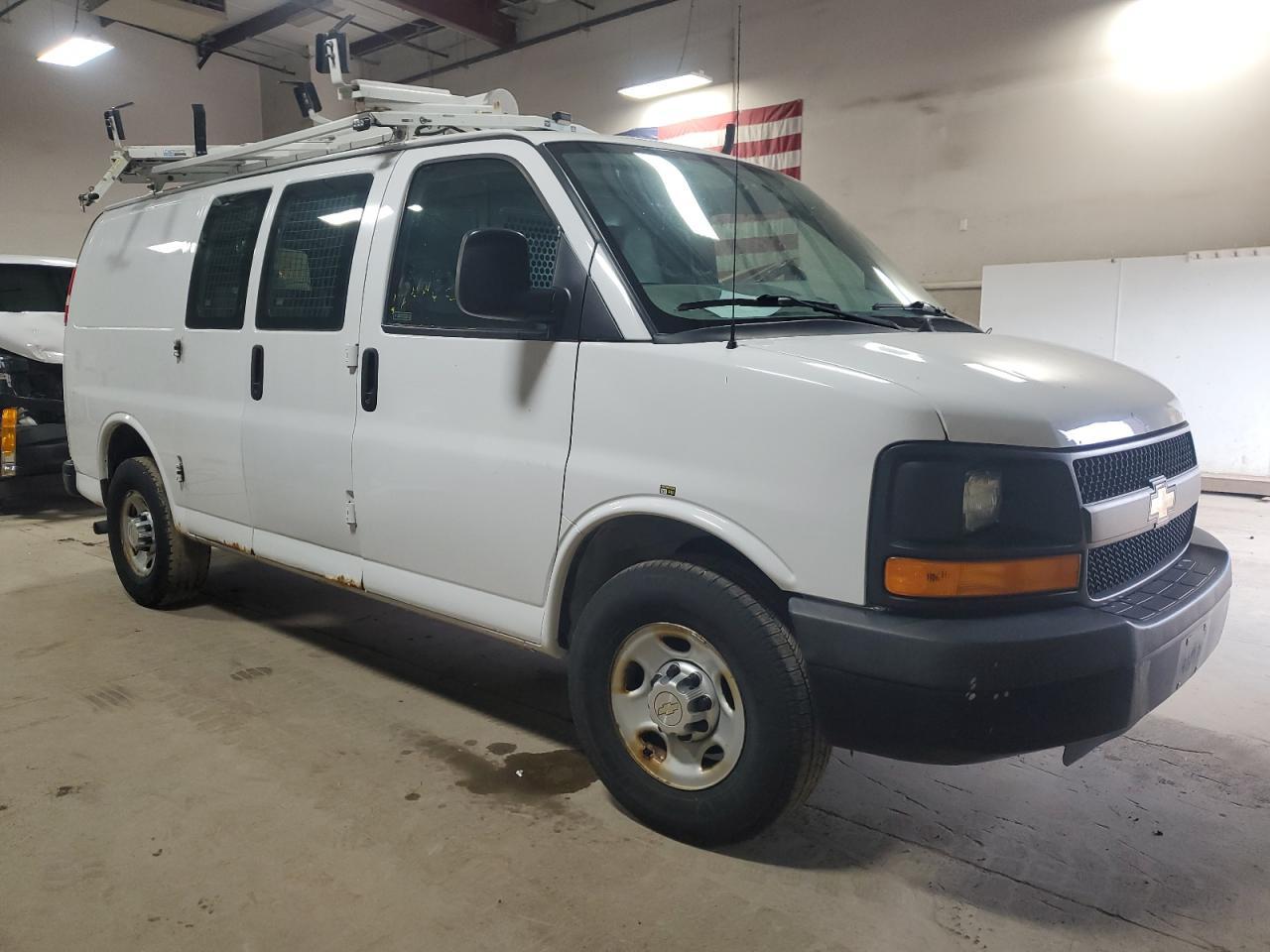 2013 Chevrolet Express G2500 - Image 4