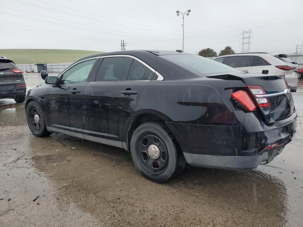 2015 Ford Taurus Police Interceptor - Фото 2